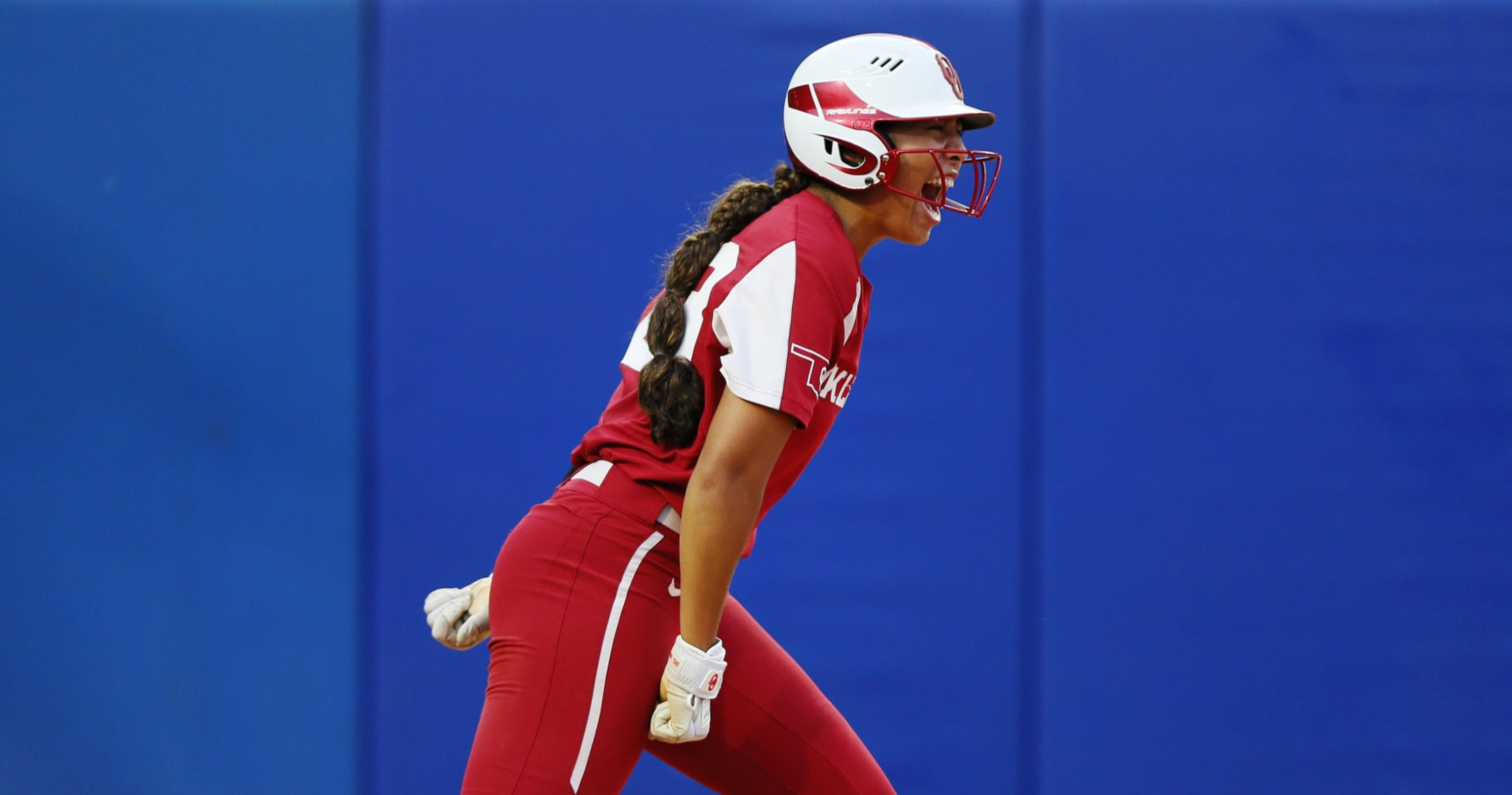 No. 1 Oklahoma Softball Wins 50th Straight Game, Reaches Women's CWS