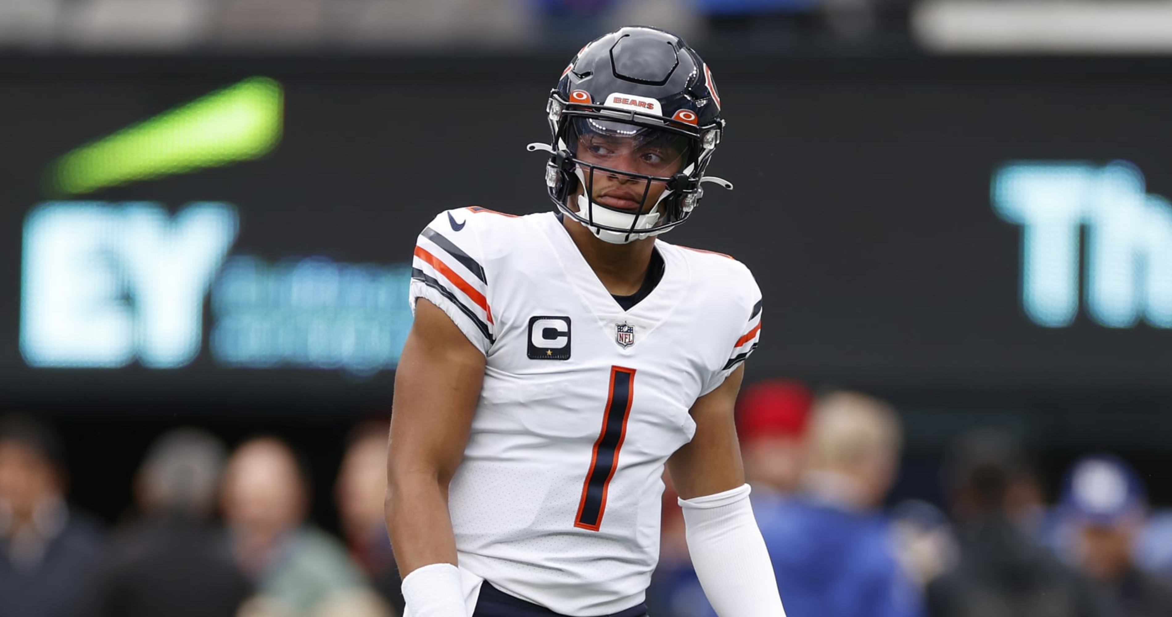 Maybe the Bears Should Target Justin Fields' College Tight End in the 2022  NFL Draft - Bleacher Nation