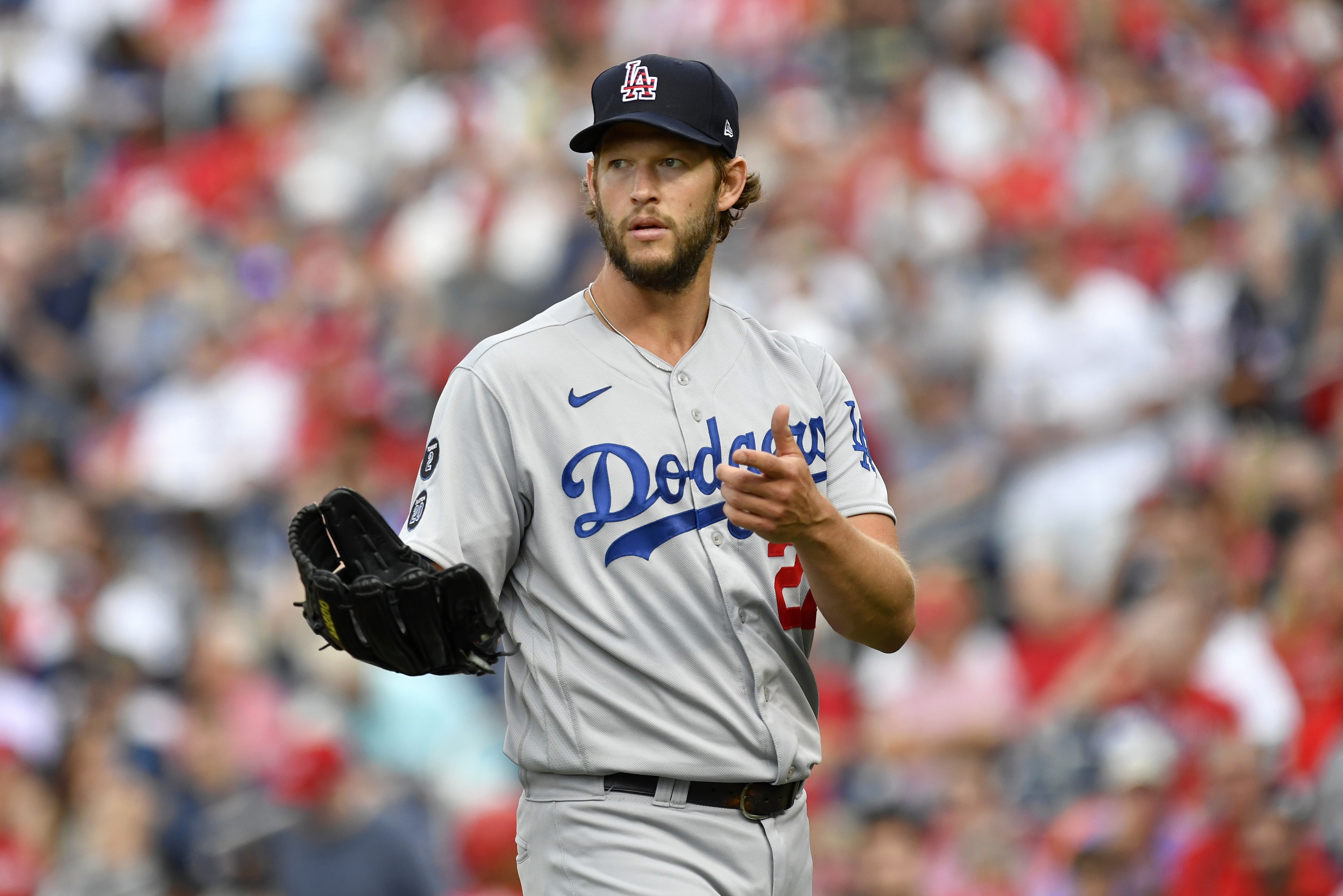 Clayton Kershaw, Dodgers Reportedly Agree to 1-Year, $17M Contract