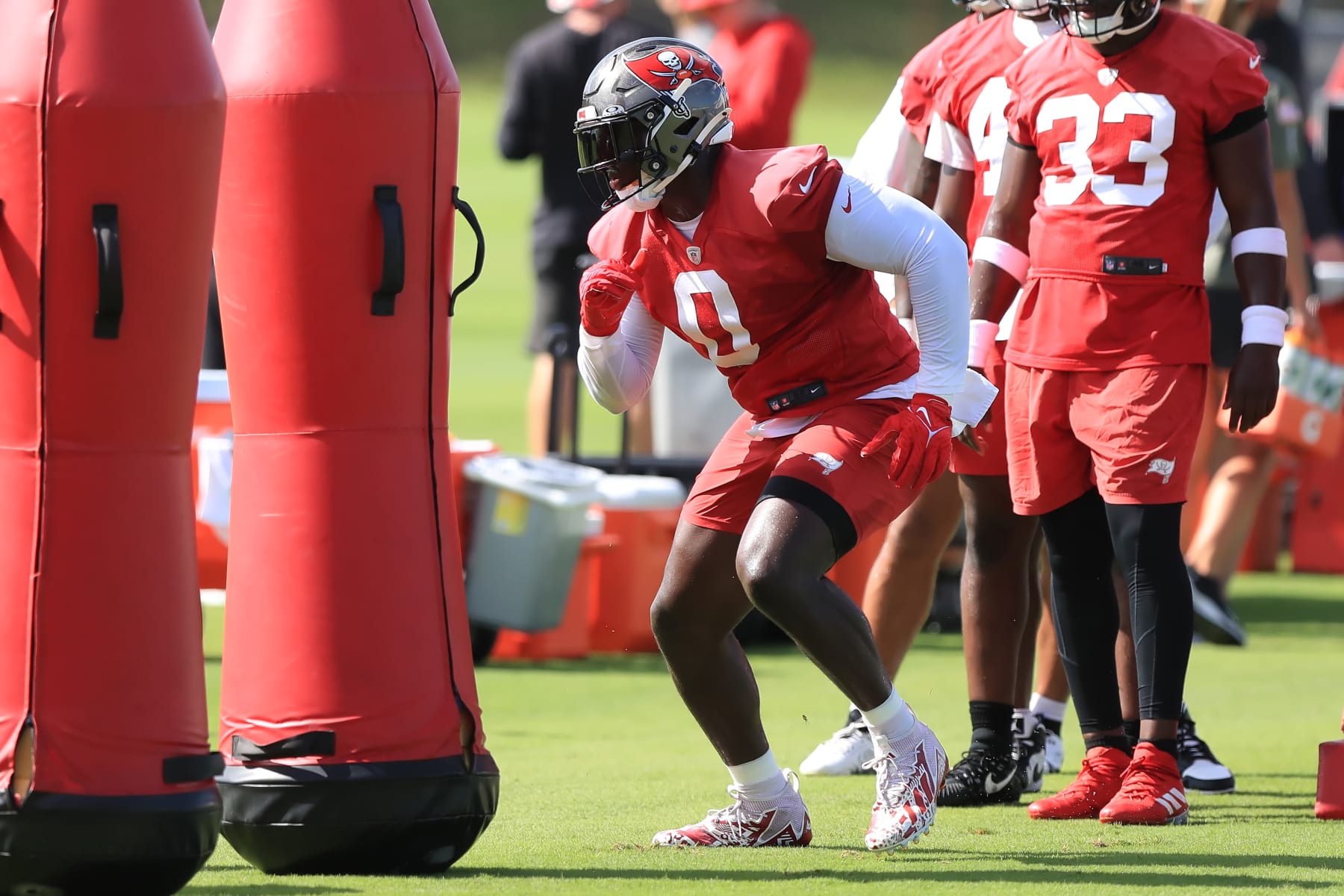 TAMPA, FL - JUN 12: Tampa Bay Buccaneers Linebacker Yaya Diaby (0) goes thru a drill during the Tampa Bay Buccaneers Minicamp on June 12, 2024 at the AdventHealth Training Center at One Buccaneer Place in Tampa, Florida. (Photo by Cliff Welch/Icon Sportswire via Getty Images)