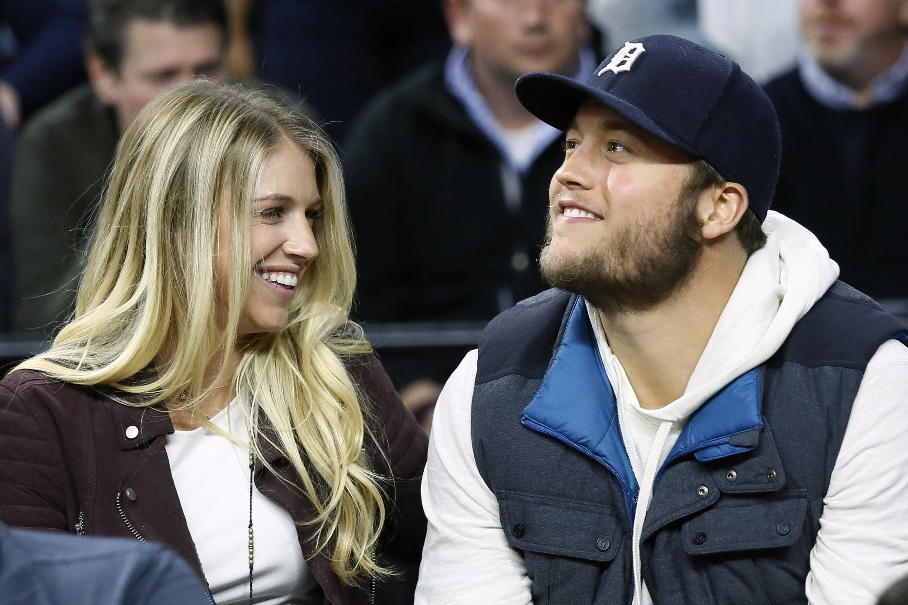 Matt Stafford's Wife Kelly Spent $250,000 Buying Tickets For Rams Fans To  Attending NFC Championship