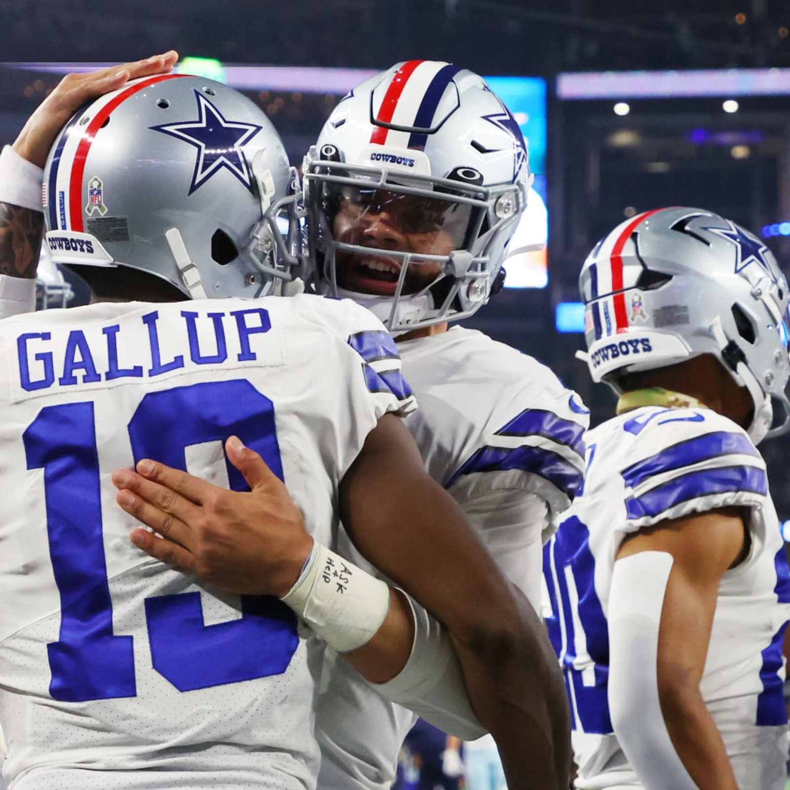 Dallas Cowboys on X: This defense is somethin' scary 