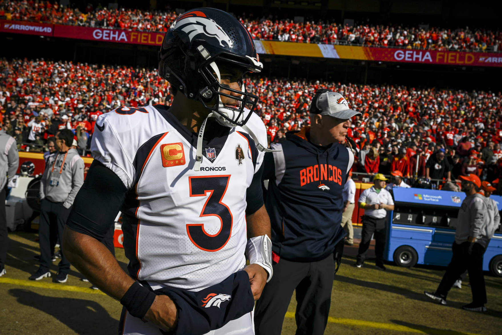 Broncos Stars Defend Russell Wilson Amid Heavy Criticism