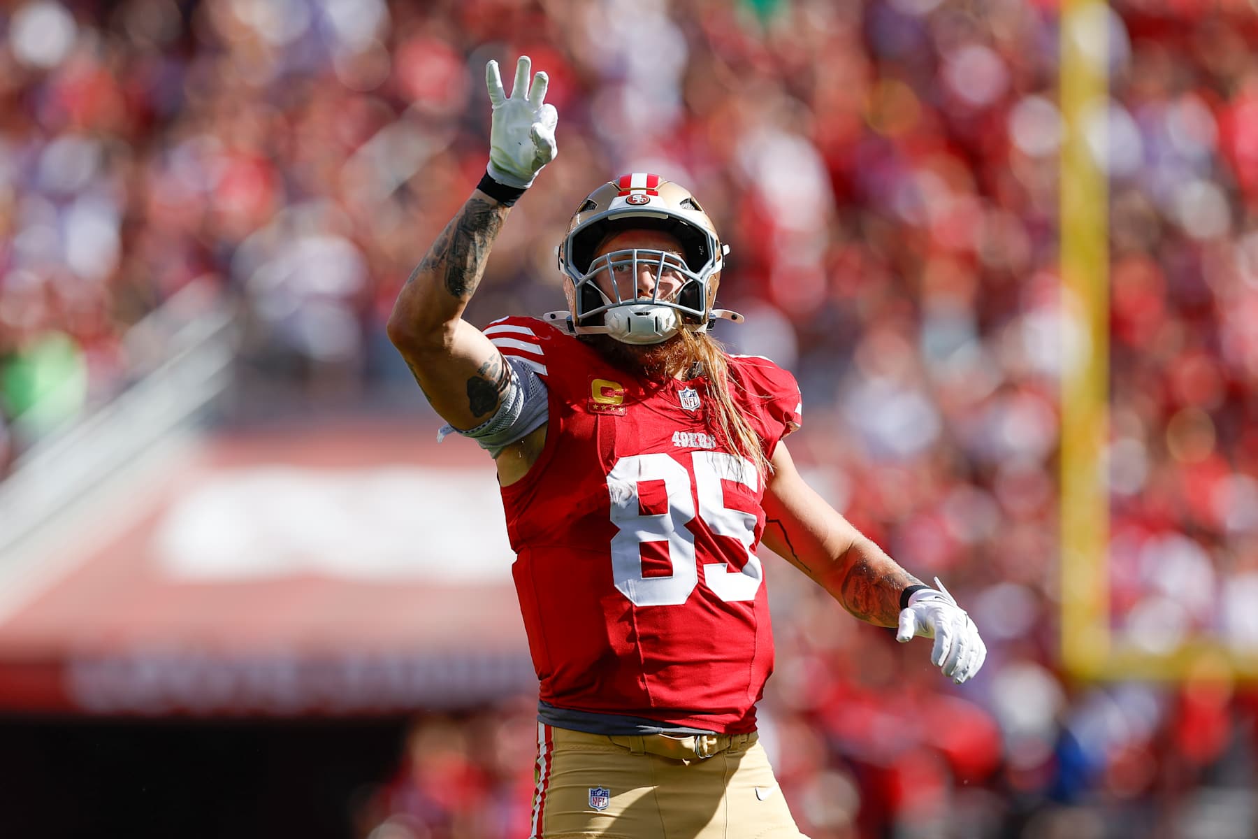 49ers' George Kittle Day-to-Day With Sprained Foot Injury Ahead of