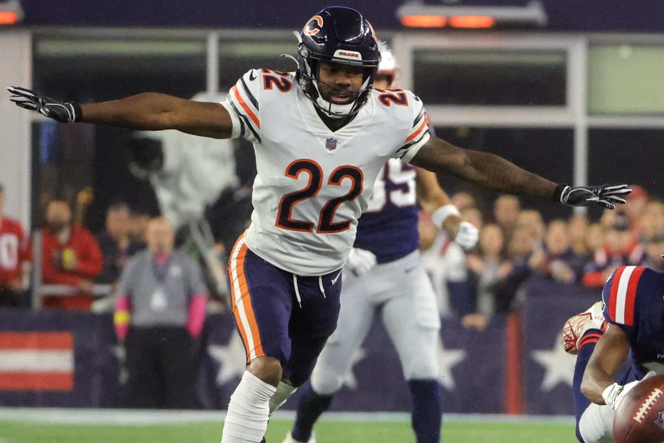 Foxborough, MA - October 24: Chicago Bears CB Kindle Vildor signals the pass incomplete as New England Patriots WR Tyquan Thornton fails to bring in the deep pass attempt. The Patriots lost to the Bears 33-14. (Photo by Matthew J. Lee/The Boston Globe via Getty Images)
