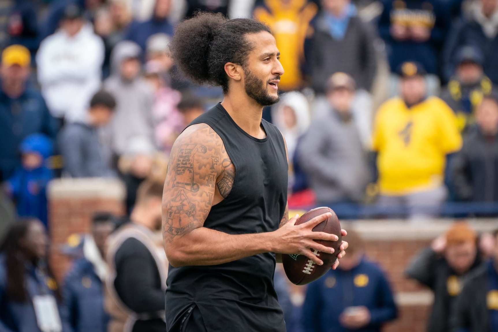 Colin Kaepernick: Breaking News, Rumors & Highlights