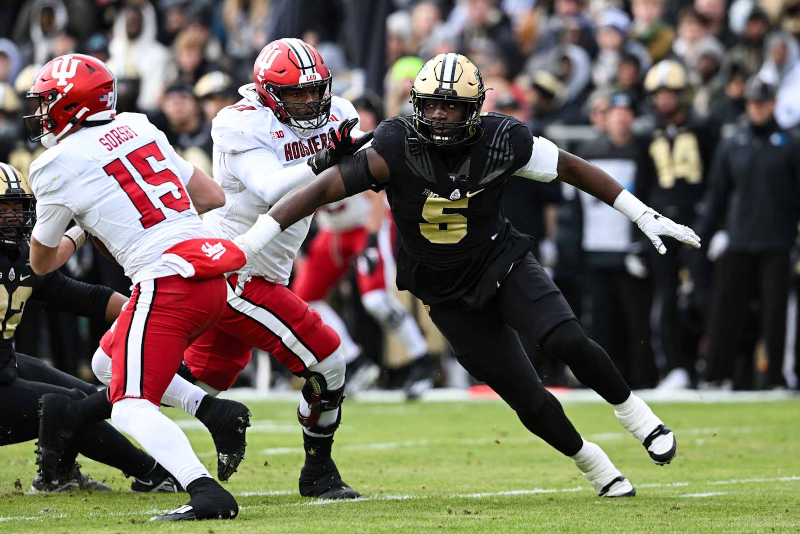 WEST LAFAYETTE, IN - NOVEMBER 25: Purdue OLB Nic Scourton (5) during a college football game between the Indiana Hoosiers and Purdue Boilermakers on November 25, 2023 at Ross-Ade Stadium in West Lafayette, IN. (Photo by James Black/Icon Sportswire via Getty Images) WEST LAFAYETTE, IN - NOVEMBER 25: Purdue OLB Nic Scourton (5) during a college football game between the Indiana Hoosiers and Purdue Boilermakers on November 25, 2023 at Ross-Ade Stadium in West Lafayette, IN. (Photo by James Black/Icon Sportswire via Getty Images)