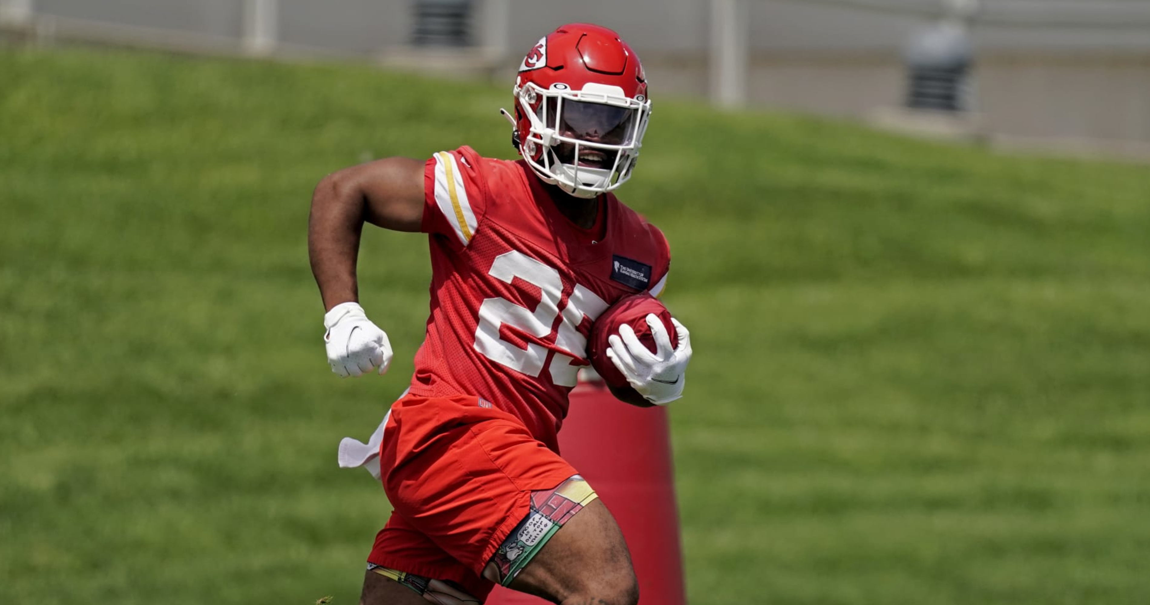 Fantasy Alert: Chiefs' Clyde Edwards-Helaire Has 'a Sense of Urgency'  Entering Season, News, Scores, Highlights, Stats, and Rumors