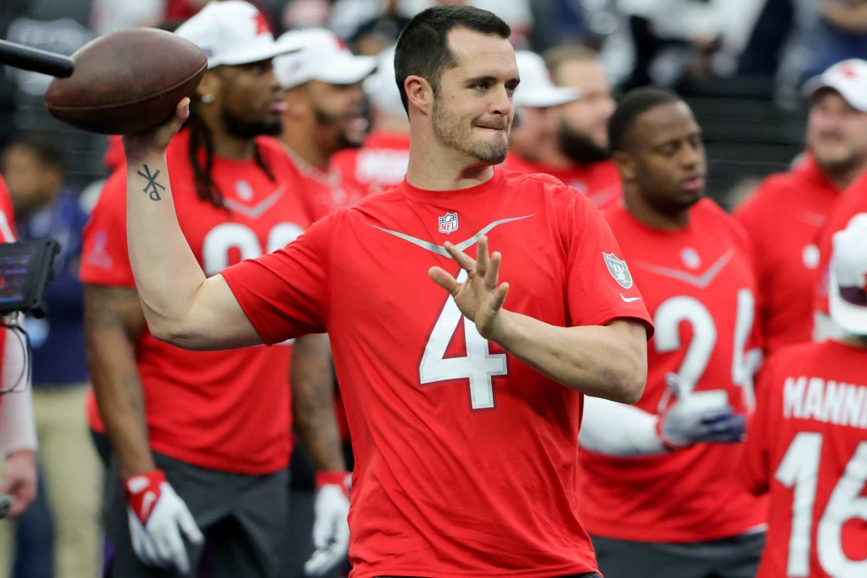 Derek Carr - NFL News, Rumors, & Updates