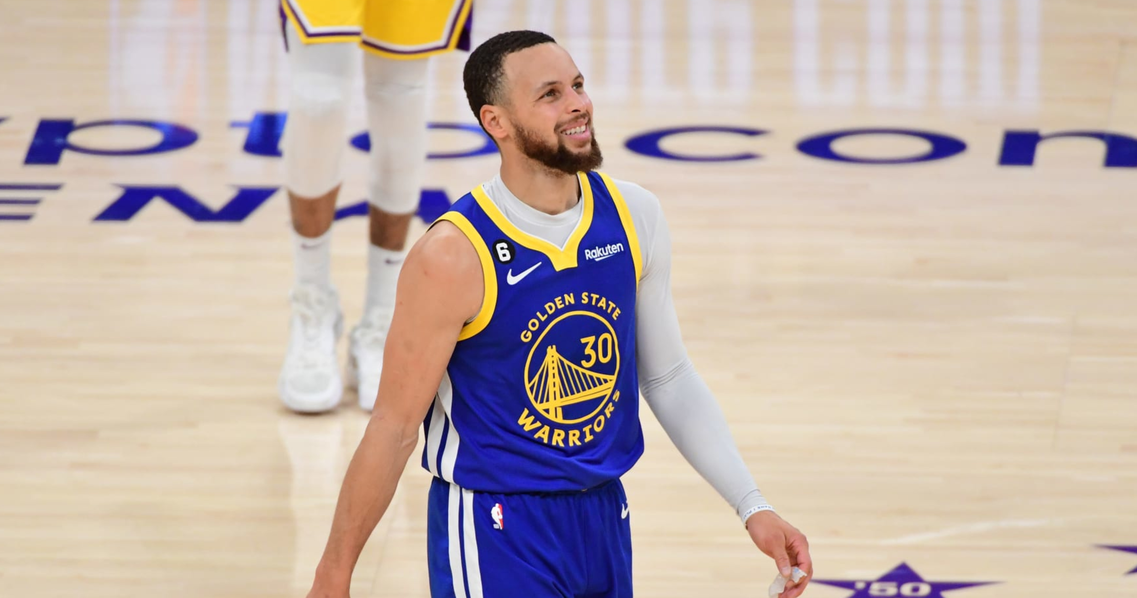 Warriors Rumors: Stephen Curry Wants Core to Stay Together at Least 1 More Season thumbnail