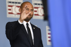 Yankees Icon Derek Jeter Shades Writer Who Didn't Vote for Him in Hall of Fame Speech