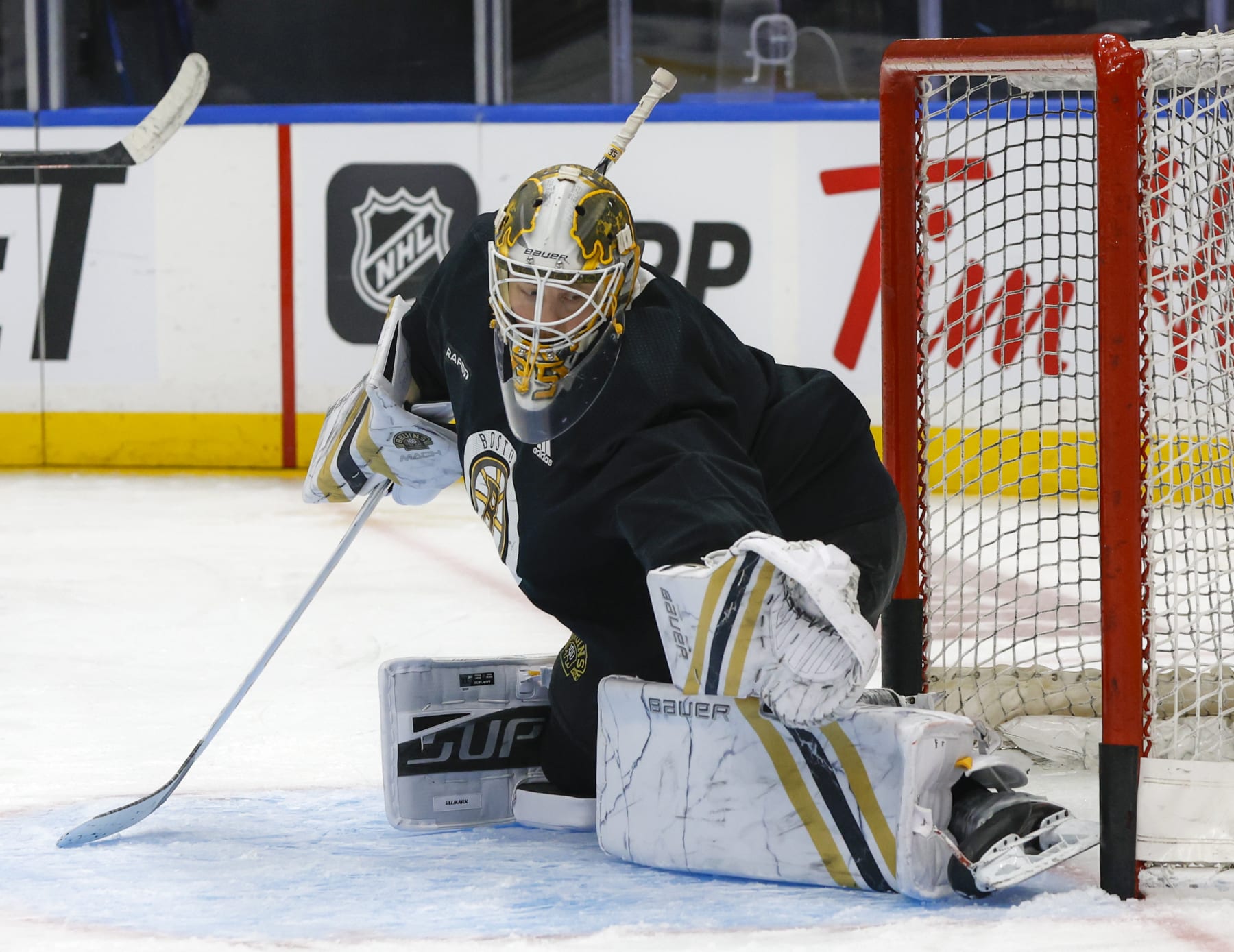 Toronto, ON - April 25: Boston Bruins goalie Linus Ullmark in net during practice. (Photo by Matthew J. Lee/The Boston Globe via Getty Images)