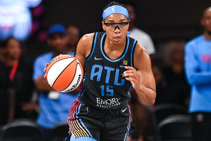 COLLEGE PARK, GA  JULY 12:  Atlanta guard Allisha Gray (15) brings the ball up the court during the WNBA game between the Las Vegas Aces and the Atlanta Dream on July 12th, 2024 at the Gateway Arena in College Park, GA. (Photo by Rich von Biberstein/Icon Sportswire via Getty Images)