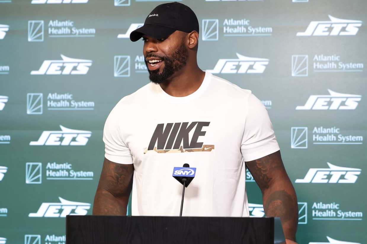 New York Jets left tackle Tyron Smith