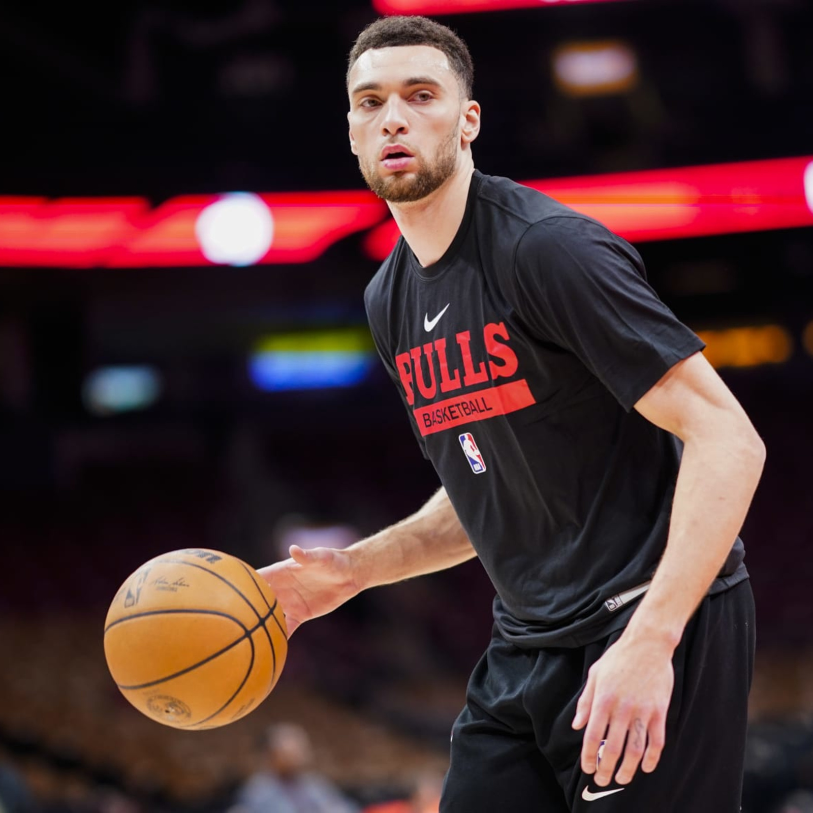 Bulls linked to trade for 10-time All-Star in exchange for Zach