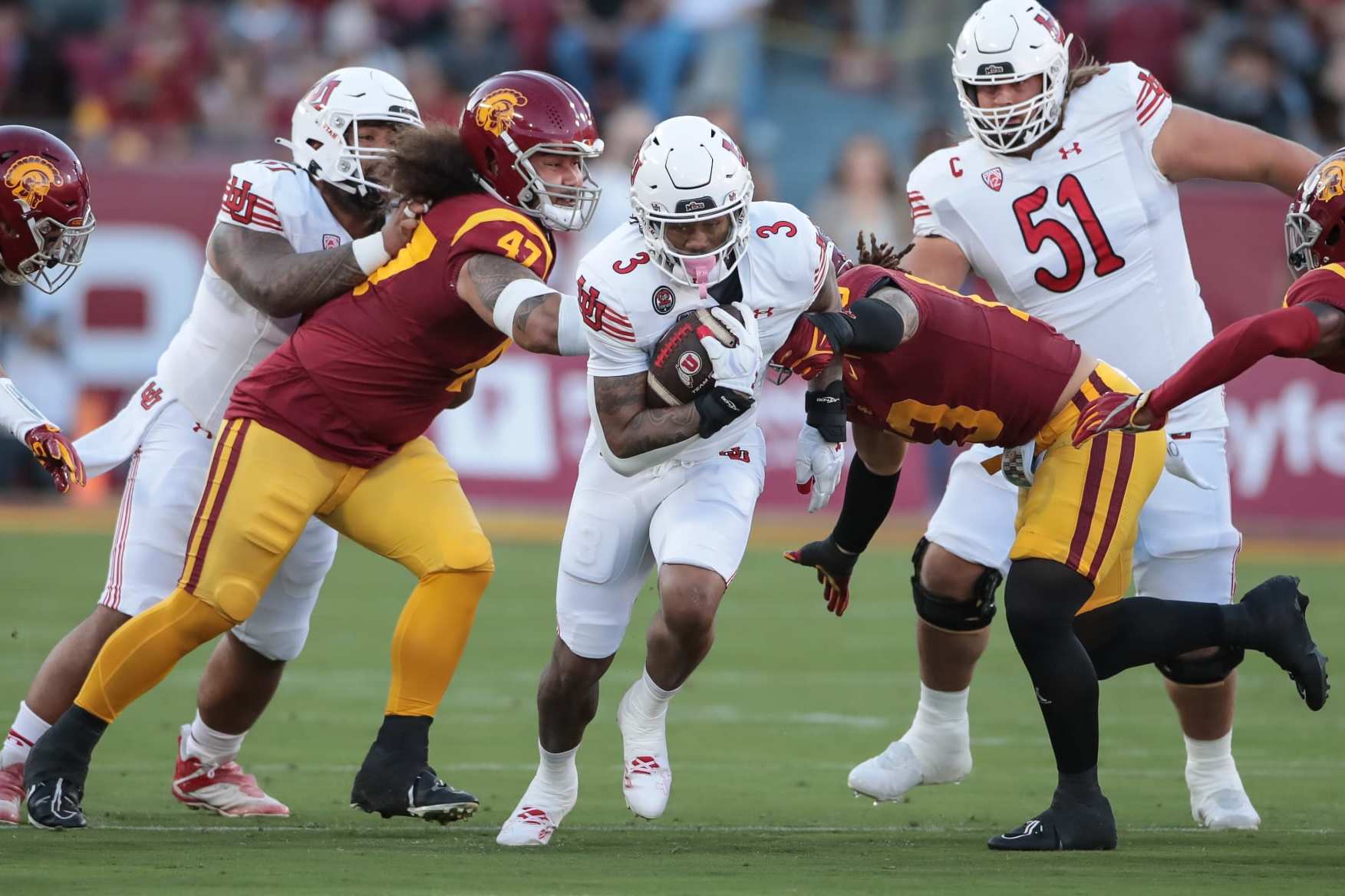 LOS ANGELES, CA - OCTOBER 21: Utah Utes running back Ja'Quinden Jackson (3) finds a hole to run through during the college football game between the Utah Utes and the USC Trojans on October 21, 2023, at the Los Angeles Memorial Coliseum in Los Angeles, CA.(Photo by Jevone Moore/Icon Sportswire via Getty Images)
