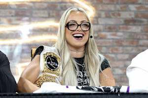 Liv Morgan Reveals She Signed New 5-Year WWE Contract Before Crown Jewel vs. Nia Jax
