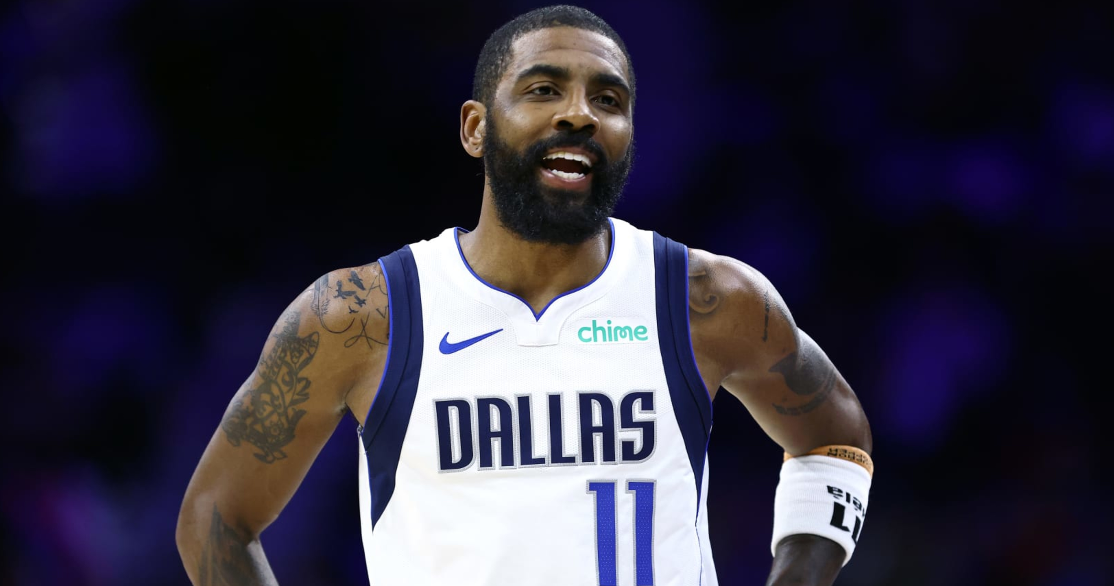Kyrie irving new arrivals trade to lakers