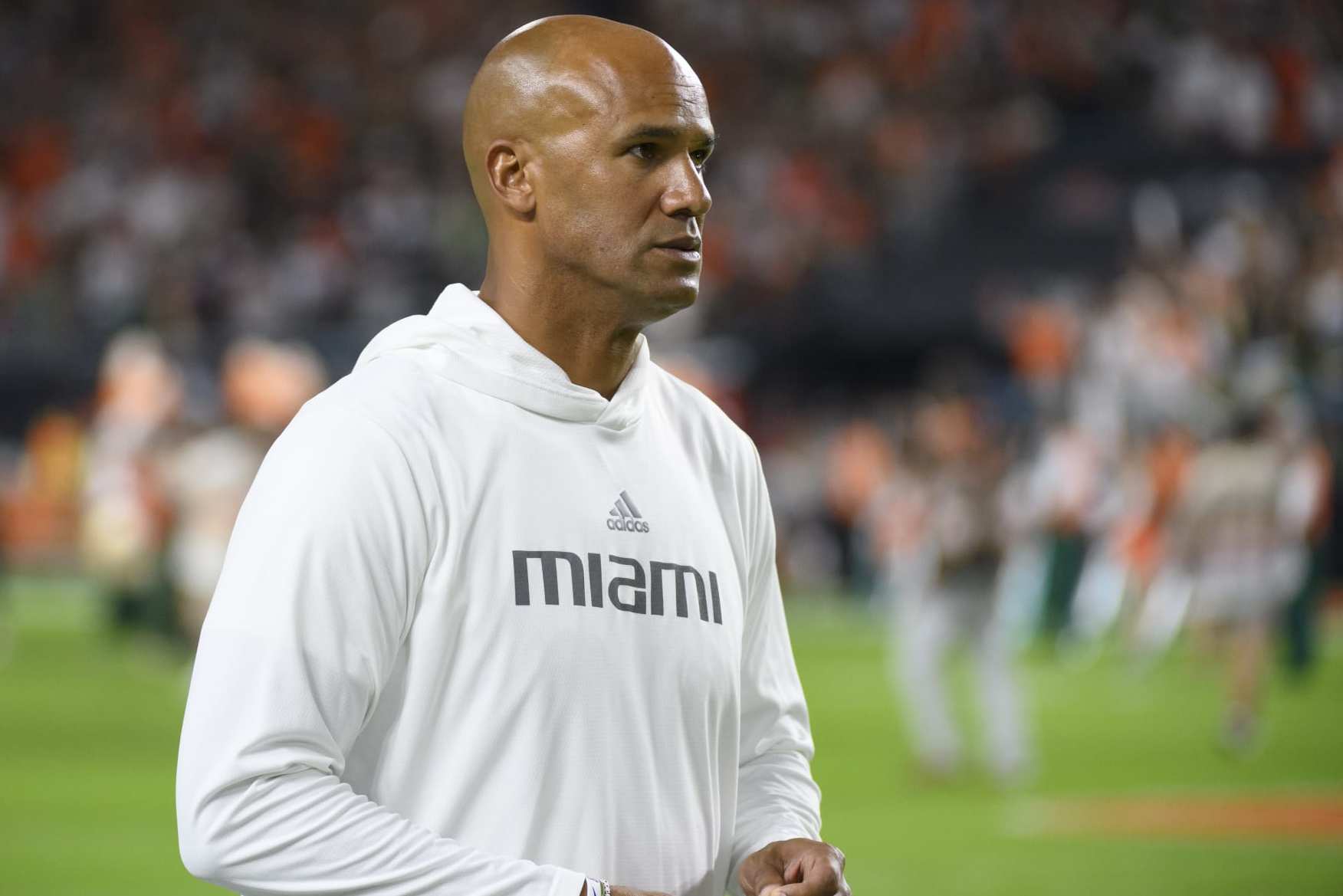 MIAMI GARDENS, FL - NOVEMBER 05: Jason Taylor walks on the sidelines before the college football game between the Florida State Seminoles and the University of Miami Hurricanes on November 5, 2022 at the Hard Rock Stadium in Miami Gardens, FL. (Photo by Doug Murray/Icon Sportswire via Getty Images)