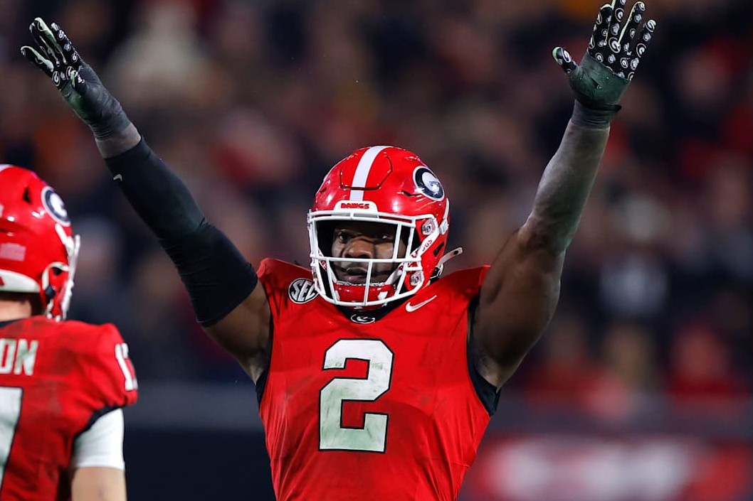 ATHENS, GEORGIA - NOVEMBER 16: Smael Mondon Jr. #2 of the Georgia Bulldogs reacts after a defensive stop during the third quarter against the Tennessee Volunteers at Sanford Stadium on November 16, 2024 in Athens, Georgia. (Photo by Todd Kirkland/Getty Images)