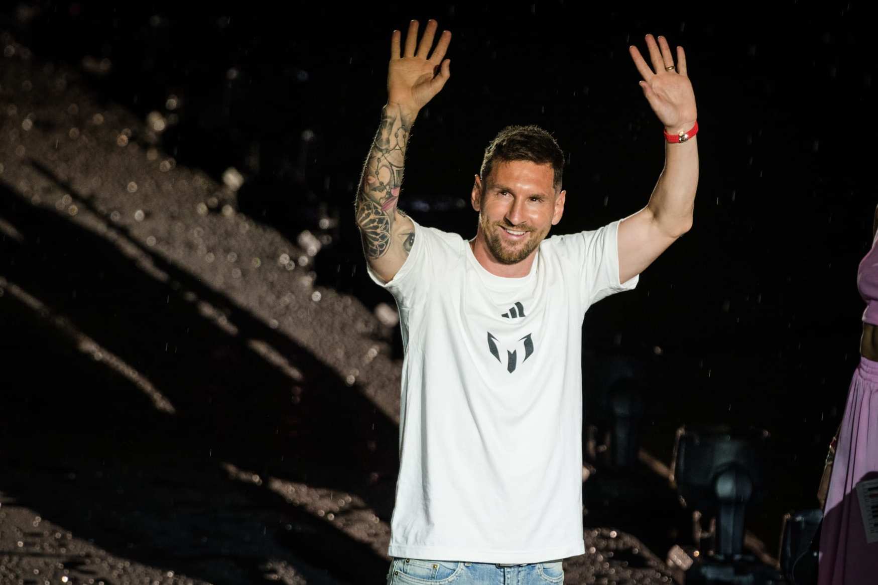 FORT LAUDERDALE, FLORIDA, UNITED STATES - JULY 16: Argentine superstar Lionel Messi greets fans during the his presentation as the newest player for Inter Miami at DRV PNK Stadium in Fort Lauderdale, Florida, United States on July 16, 2023. US club Inter Miami has signed Argentine superstar Lionel Messi, the Major League Soccer (MLS) side announced on Saturday. (Photo by Arturo Jimenez/Anadolu Agency via Getty Images)