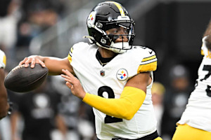 Top Scheme Fits for Justin Fields, QBs Potentially in 2025 NFL Offseason Carousel 