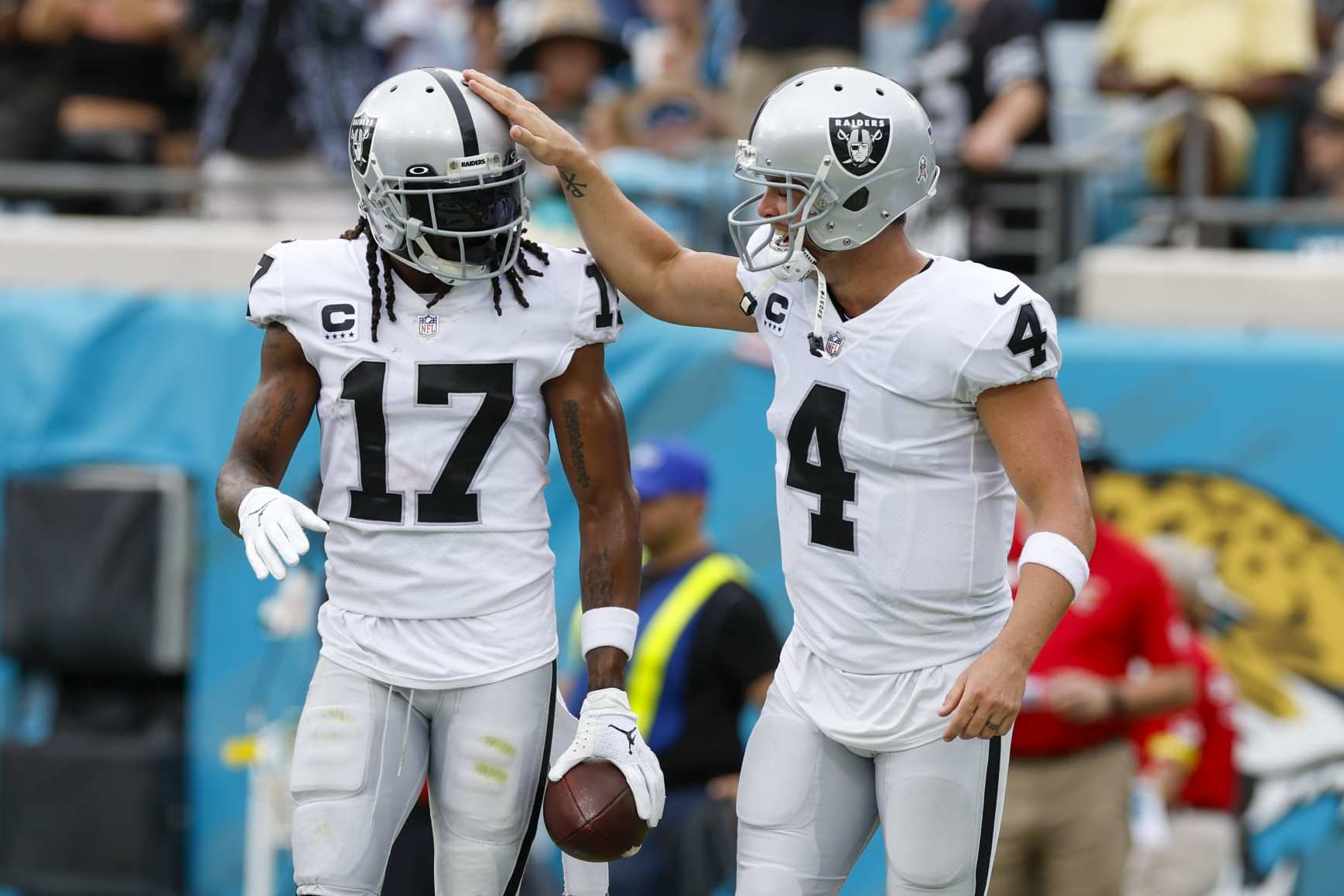 Derek Carr Gifts Davante Adams, Maxx Crosby Diamond Number Pendants