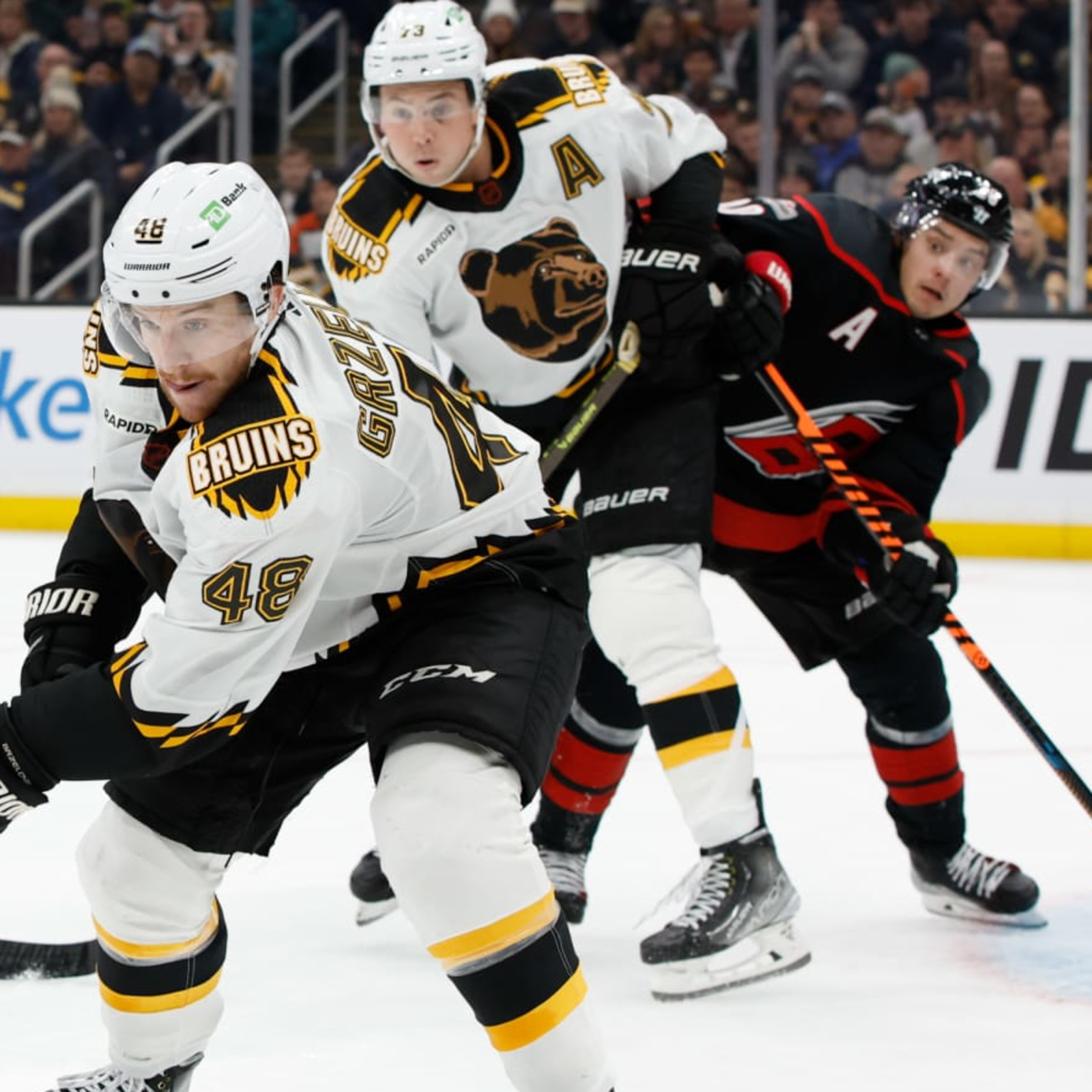 Boston Bruins' 10-game point streak ends in 4-2 loss to New York