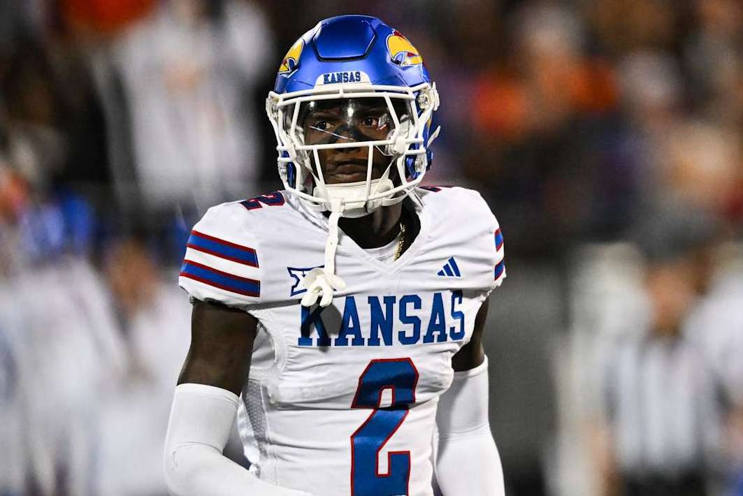 CHAMPAIGN, IL - SEPTEMBER 07: Kansas Jayhawks CB Cobee Bryant (2) during a college football game between the Illinois Fighting Illini and Kansas Jayhawks on September 7, 2024 at Memorial Stadium in Champaign, IL. (Photo by James Black/Icon Sportswire via Getty Images)