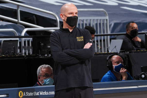 INDIANAPOLIS, IN - MAY 5: Head Coach Nate Bjorkgren of the Indiana Pacers looks on during the game against the Sacramento Kings on May 5, 2021 at Bankers Life Fieldhouse in Indianapolis, Indiana. NOTE TO USER: User expressly acknowledges and agrees that, by downloading and or using this Photograph, user is consenting to the terms and conditions of the Getty Images License Agreement. Mandatory Copyright Notice: Copyright 2021 NBAE (Photo by Ron Hoskins/NBAE via Getty Images)