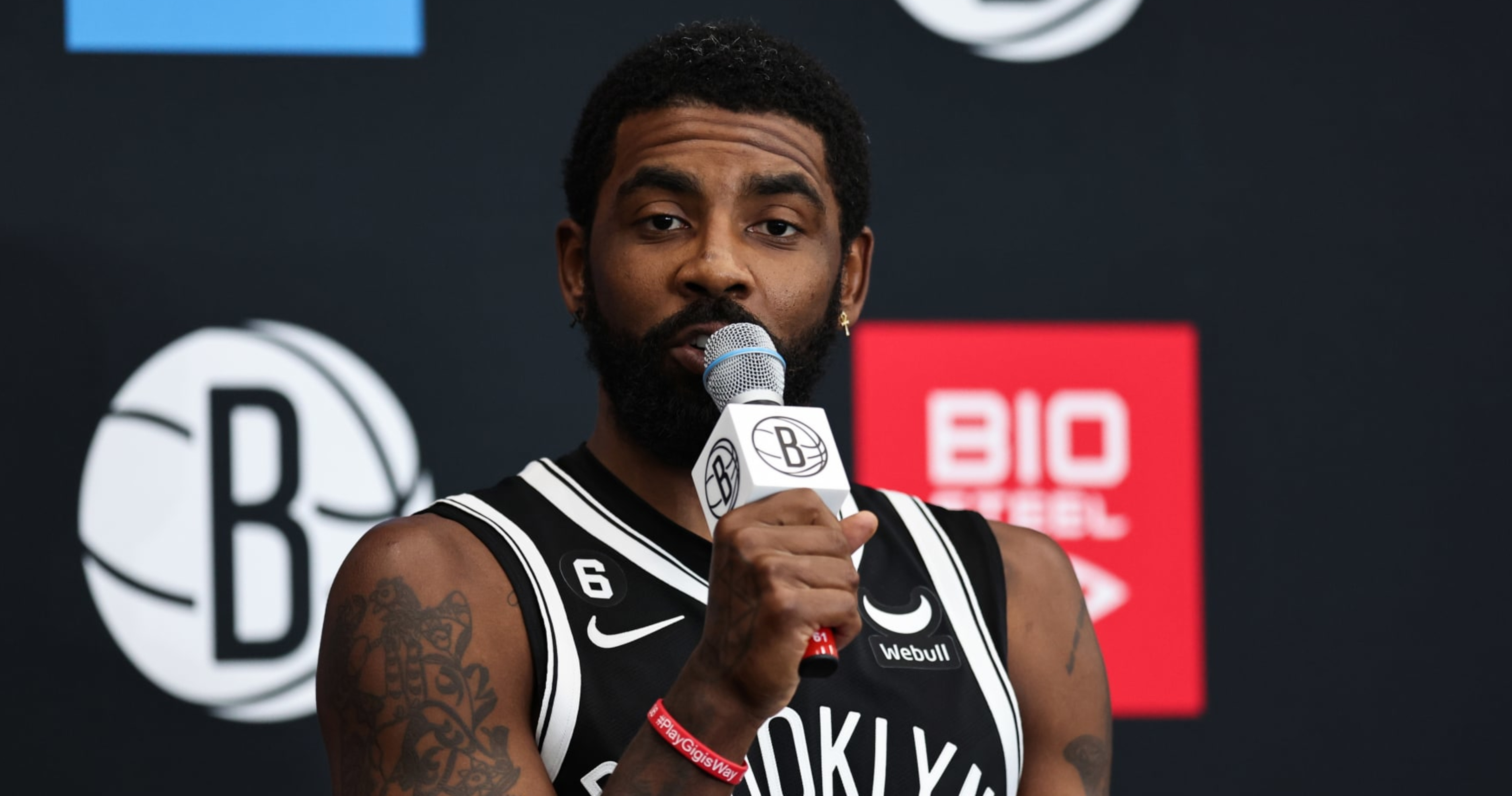 Lakers Rumors: LA Was Open to Kyrie Irving, Donovan Mitchell Trades for Round 1 ..