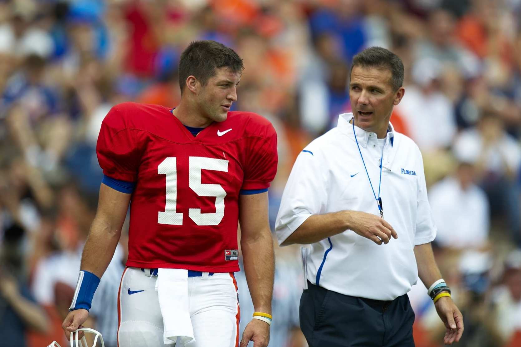 College Football: Florida QB Tim Tebow (15) and head coach Urban Meyer during Spring Game at Ben Hill Griffin Stadium. Gainesville, FL 4/18/2009 CREDIT: Bill Frakes (Photo by Bill Frakes /Sports Illustrated via Getty Images) (Set Number: X82202 TK1 R2 F26 )