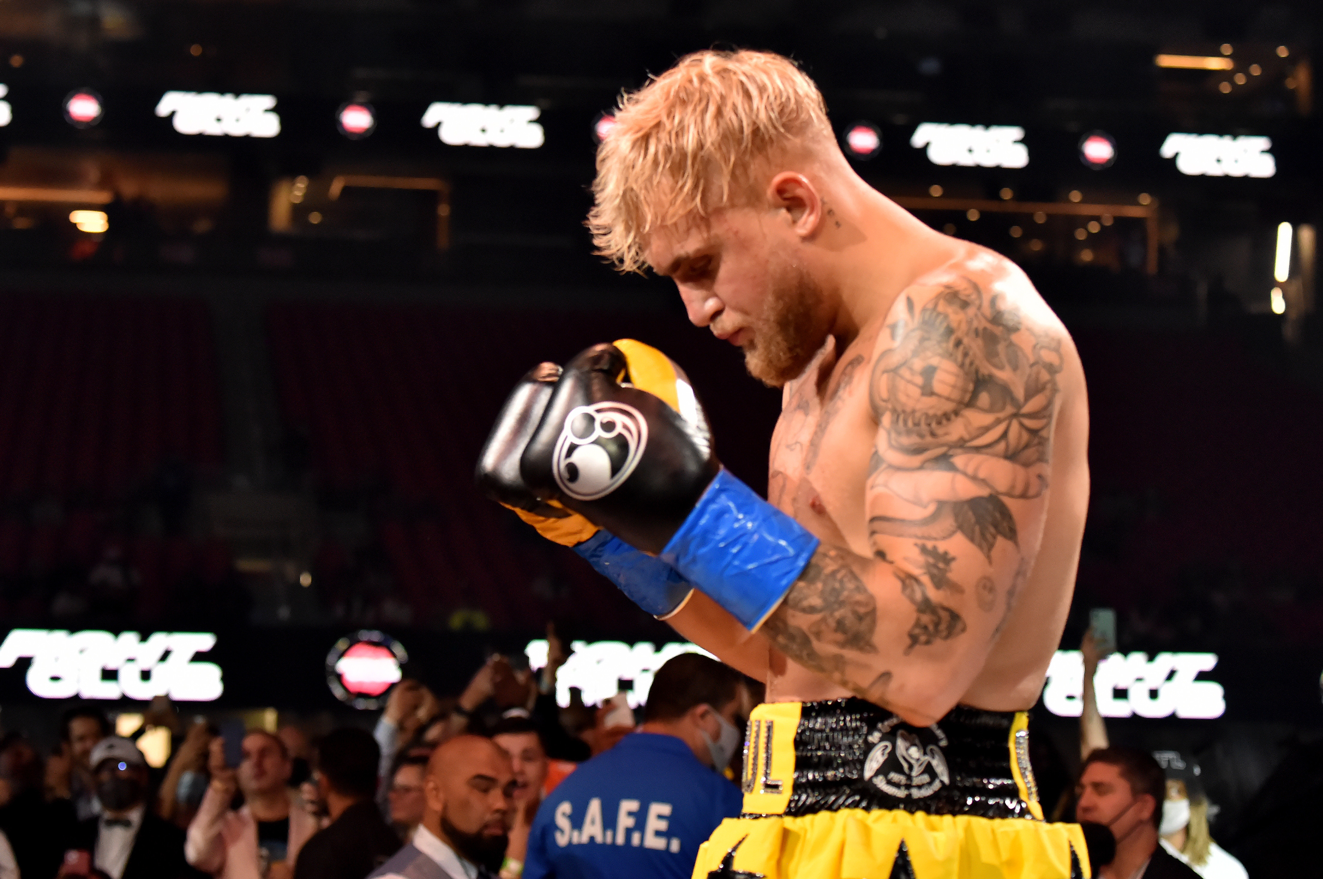 Jake Paul Listed As 150 Favorite Vs Tyron Woodley In Latest Betting Odds Bleacher Report Latest News Videos And Highlights
