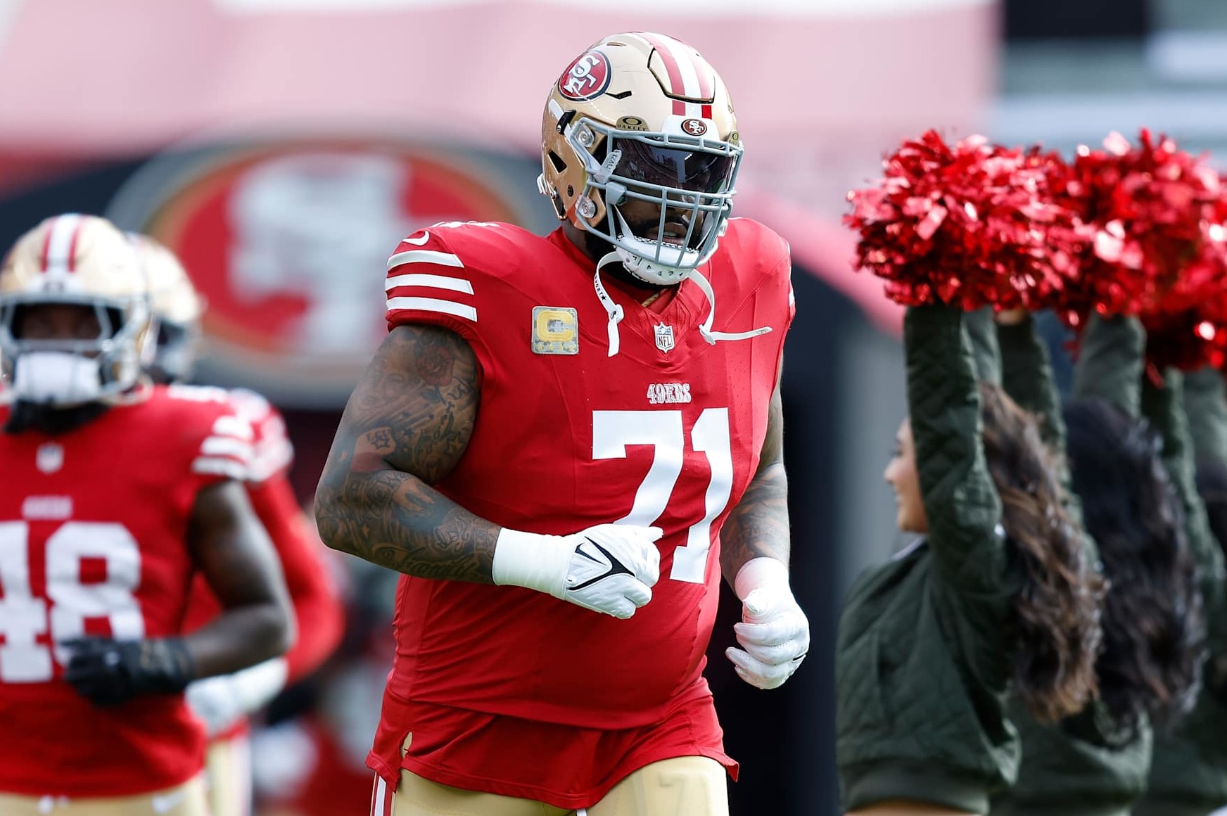SANTA CLARA, CALIFORNIA - NOVEMBER 17: Trent Williams #71 of the San Francisco 49ers runs onto the field before the game against the Seattle Seahawks at Levi's Stadium on November 17, 2024 in Santa Clara, California. (Photo by Lachlan Cunningham/Getty Images)