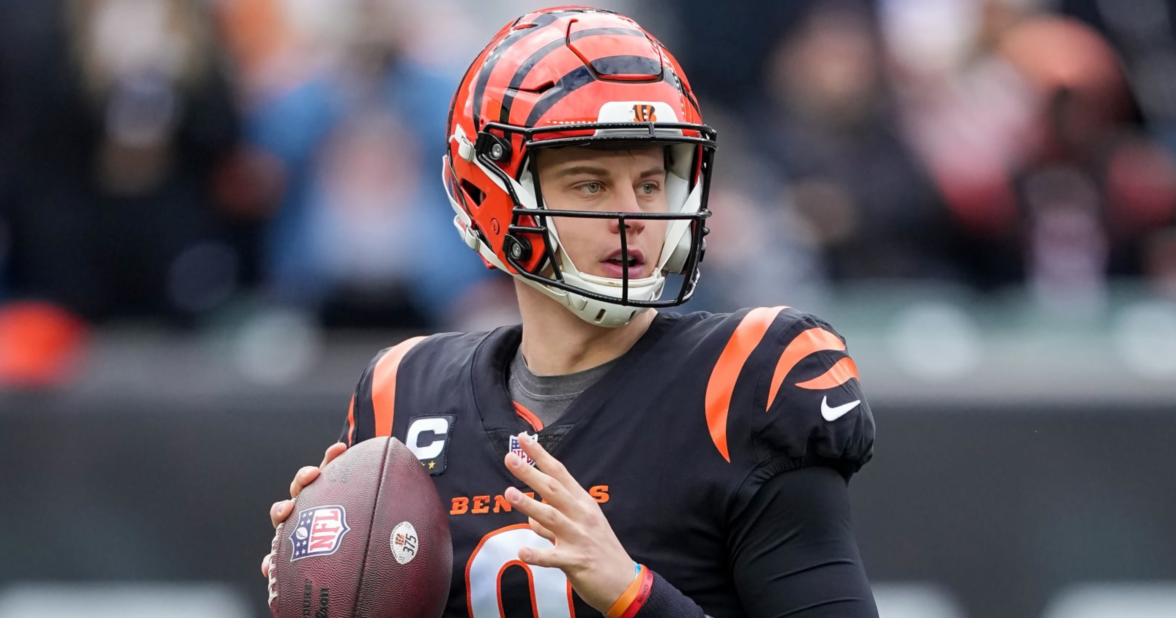 Bengals quarterback Joe Burrow back at practice for the first time since  July 27