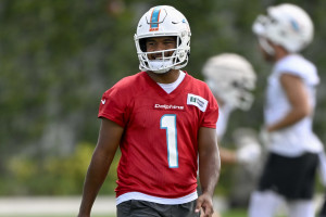 DeVante Parker Trade: Did Dolphins move WR to keep QB options open in 2023?