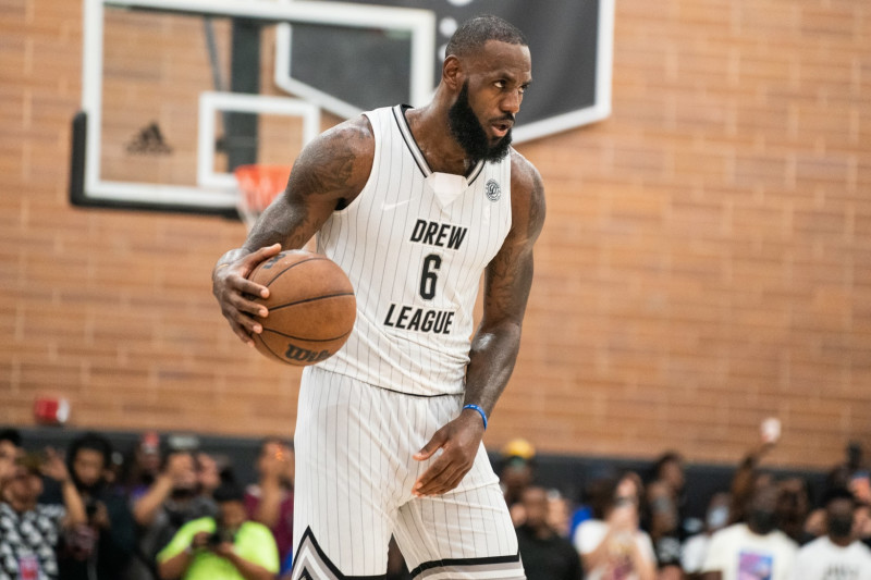 Lebron dribble on sale