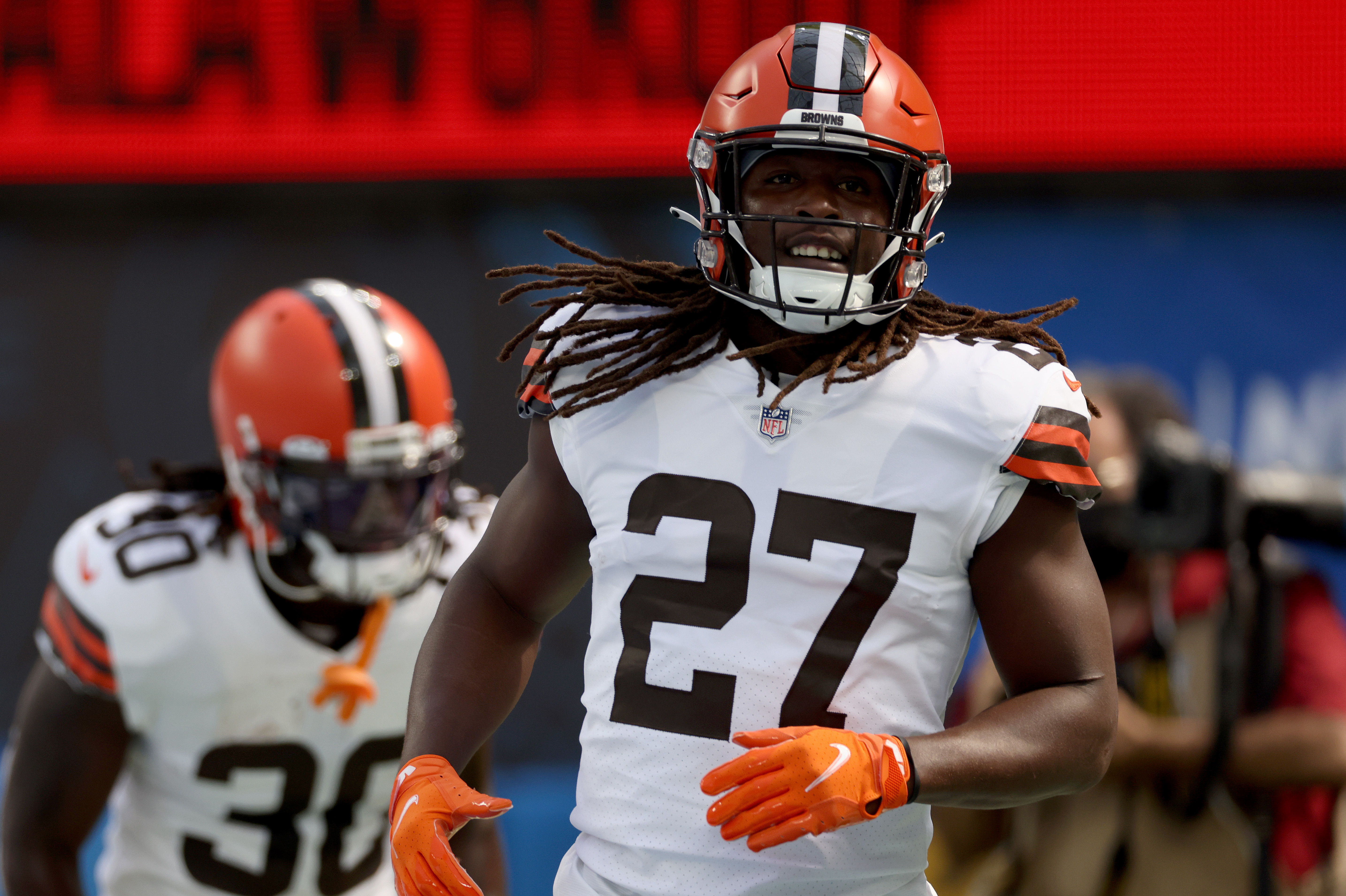 Cleveland Browns rumors: Bears eyeing David Njoku trade