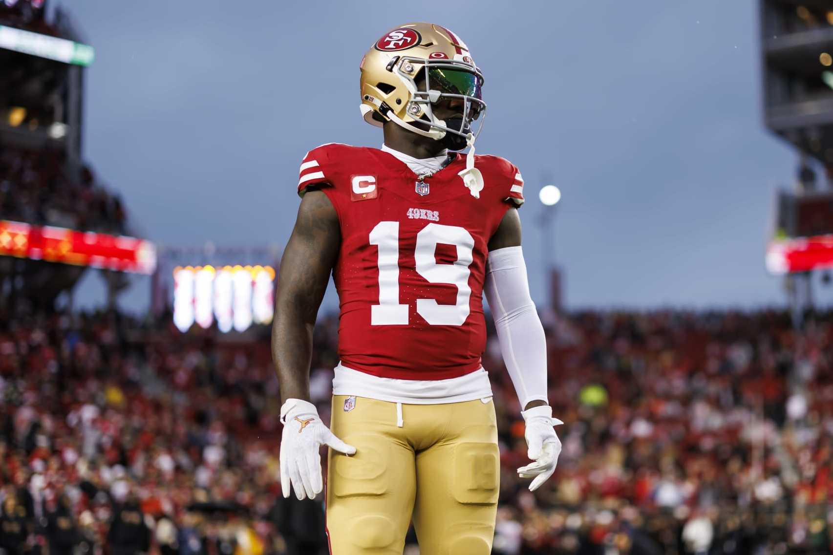 SANTA CLARA, CALIFORNIA - JANUARY 20: Deebo Samuel #19 of the San Francisco 49ers looks on during pregame warmups before an NFC divisional round playoff football game against the Green Bay Packers at Levi's Stadium on January 20, 2024 in Santa Clara, California. (Photo by Ryan Kang/Getty Images)