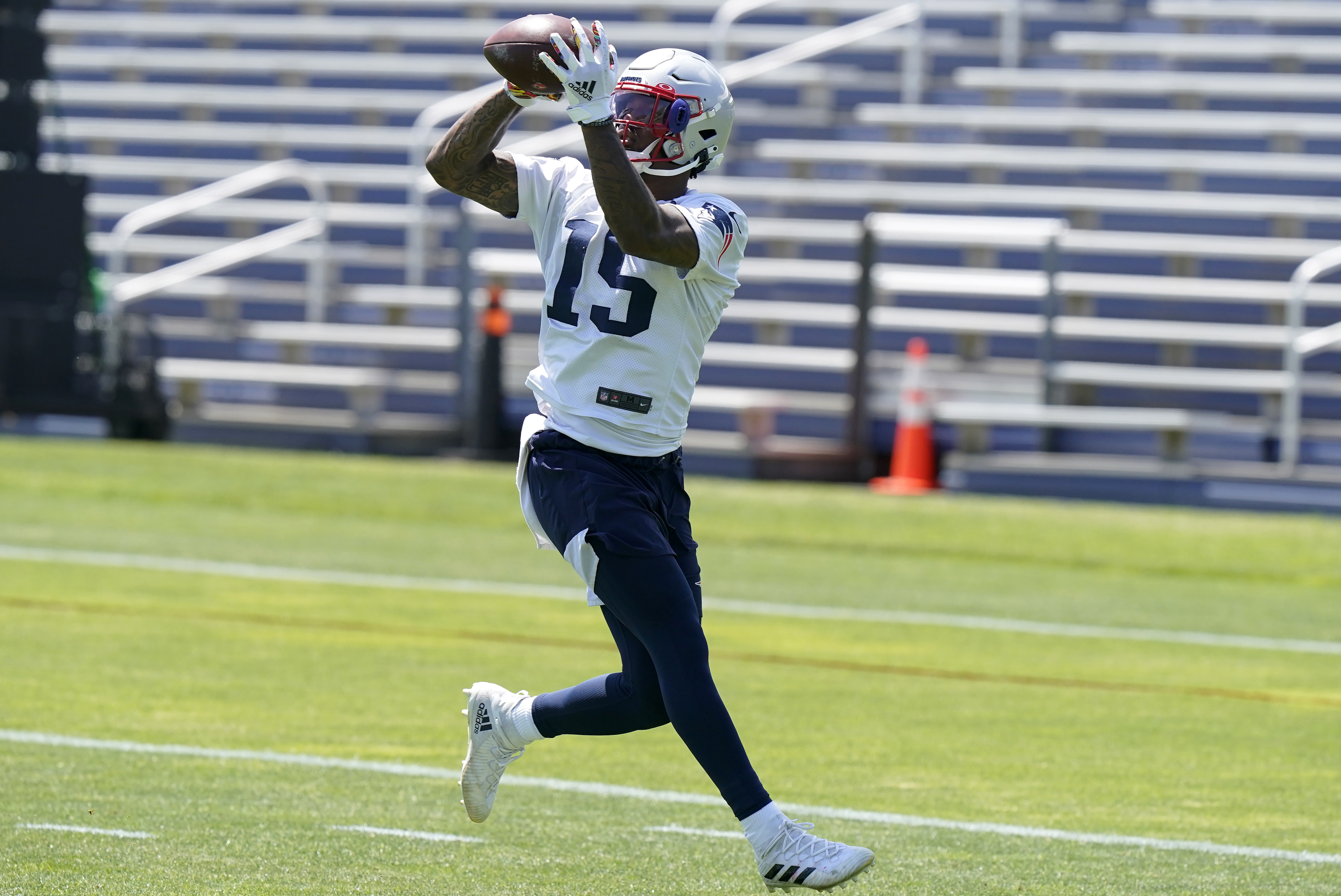 Patriots wide receiver N'Keal Harry continues to impress at practice