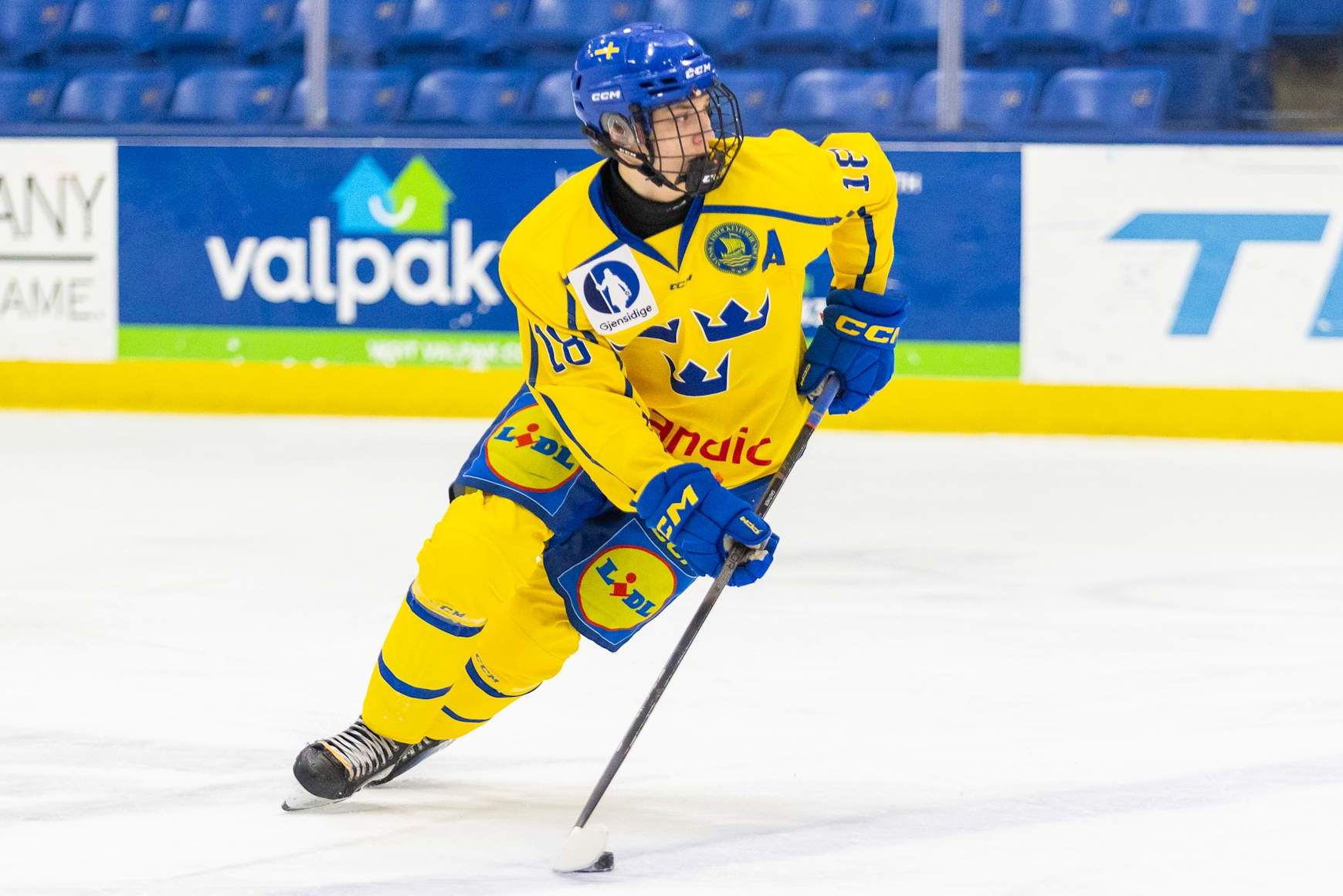 PLYMOUTH, MI - FEBRUARY 7: Victor Eklund #18 of Team Sweden skates with the puck during U18 Five Nations Tournament between Team Czechia and Team Sweden at USA Hockey Arena on February 7, 2024 in Plymouth, Michigan. (Photo by Michael Miller/ISI Photos/Getty Images)