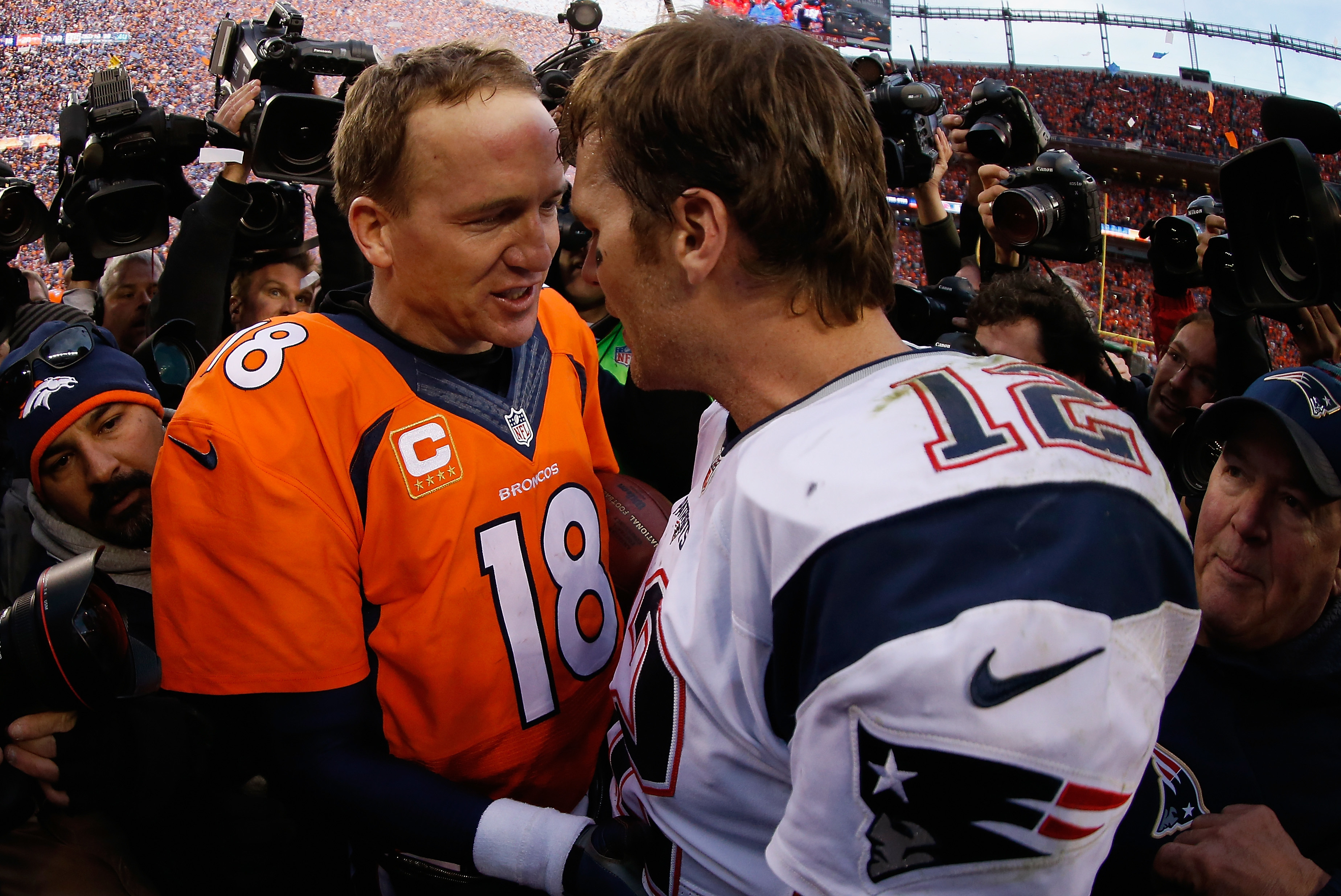 Video Peyton Manning Makes Tom Brady Joke During Hall Of Fame Speech Bucs Qb Booed News Update 3037