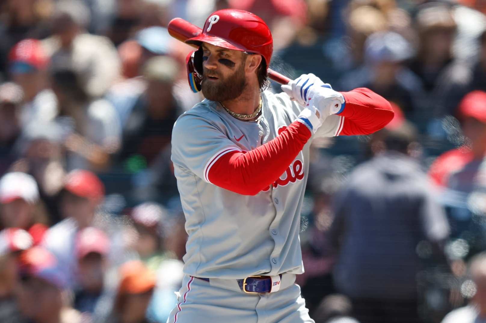 Phillies, Giants bench clear after Bryce Harper nearly faces HBP