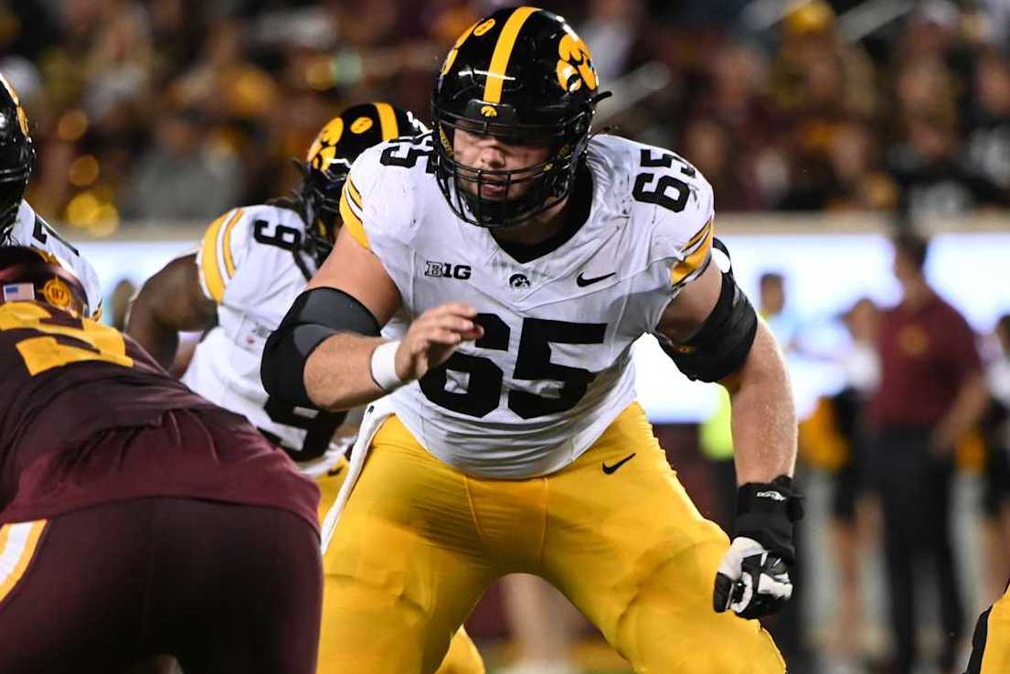 MINNEAPOLIS, MN - SEPTEMBER 21: Iowa Hawkeyes linemen Connor Colby (77) and Logan Jones (65) block during the college football game between the Iowa Hawkeyes and the Minnesota Golden Gophers on September 21, 2024, at Huntington Bank Stadium in Minneapolis, MN. (Photo by John Rivera/Icon Sportswire via Getty Images)