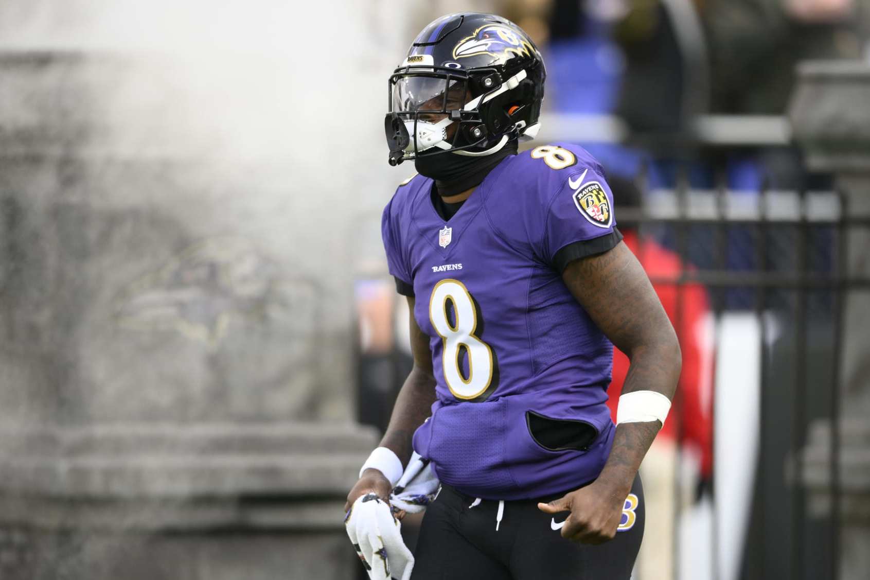 Ravens QB Lamar Jackson desperately needs an agent -Mike Florio, Pro  Football Talk