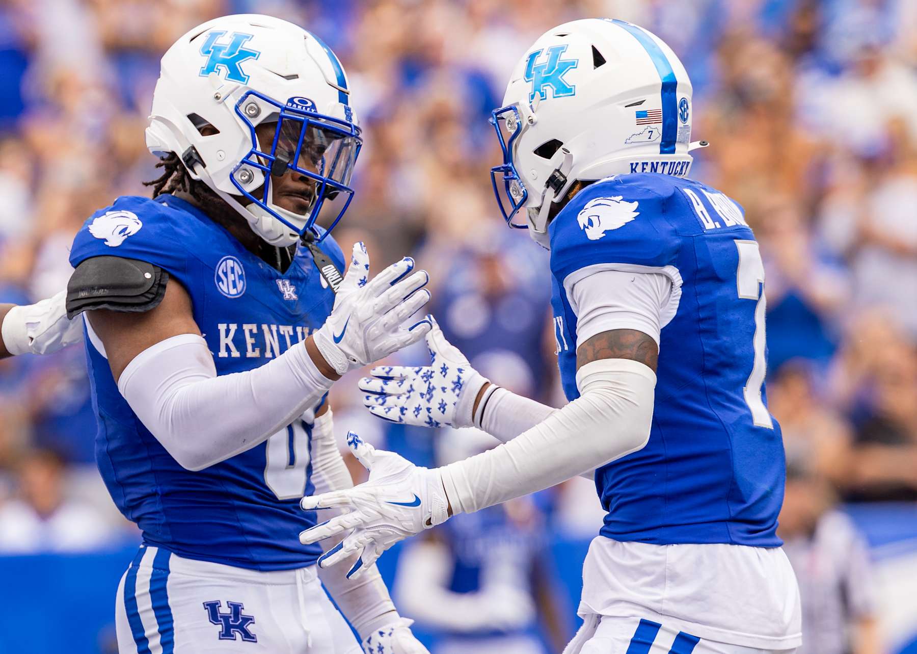 Demie Sumo-Karngbaye #0 and Barion Brown #7 of the Kentucky Wildcats