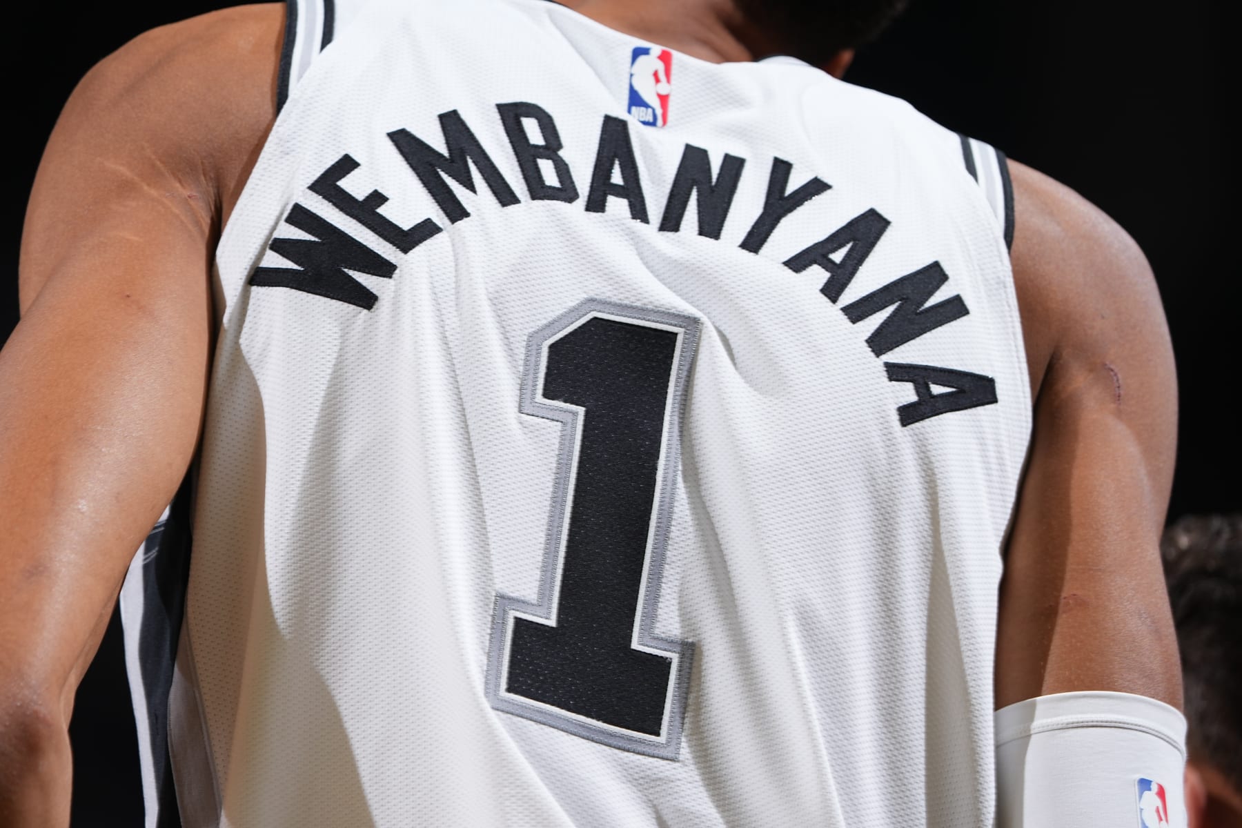 Victor Wembanyama's Jersey Typo Trolled By Fans in Spurs vs. Steph