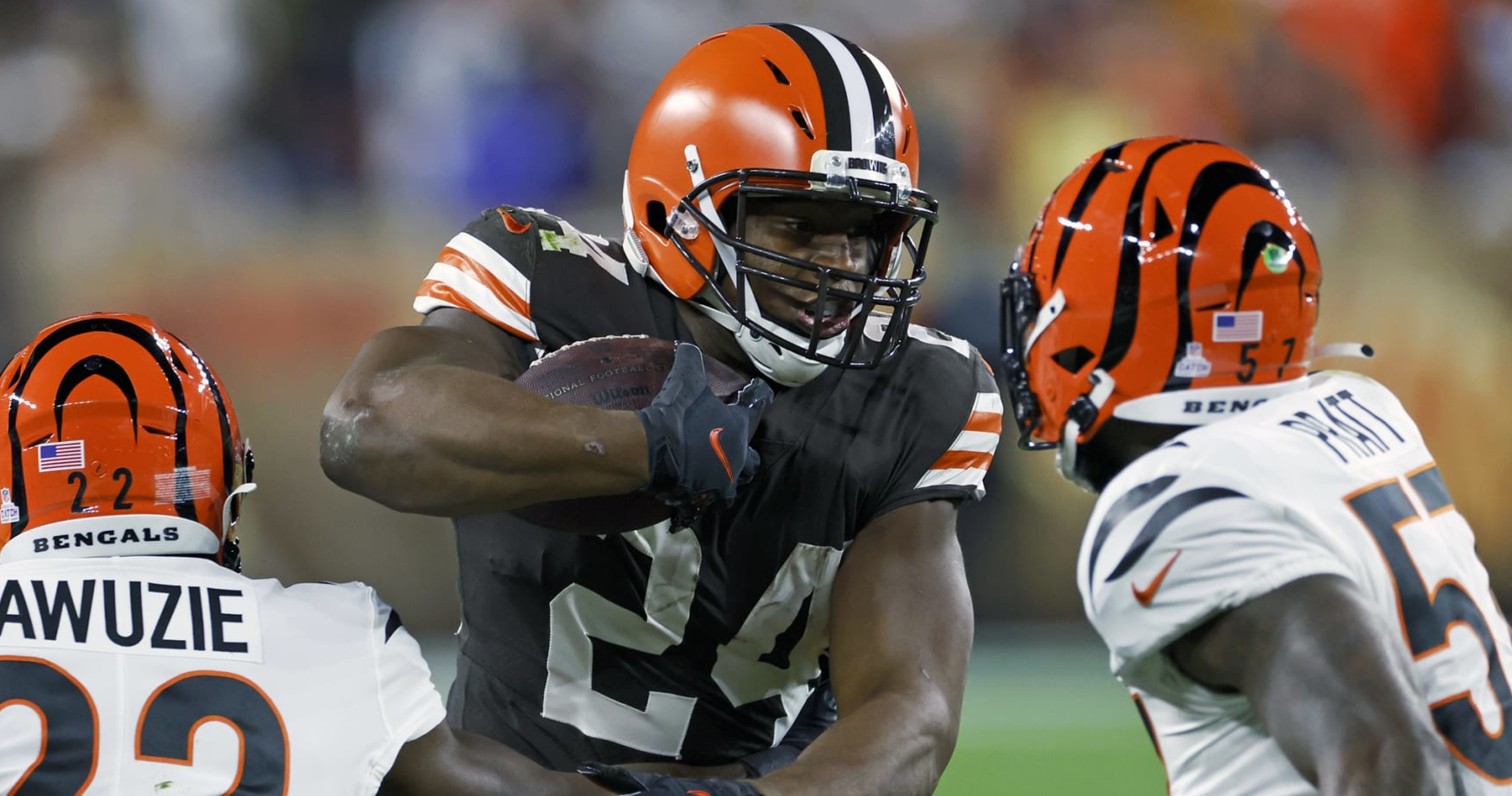 NFL's Best RB Nick Chubb, Browns Doing Just Enough to Keep Playoff Hopes in Reach