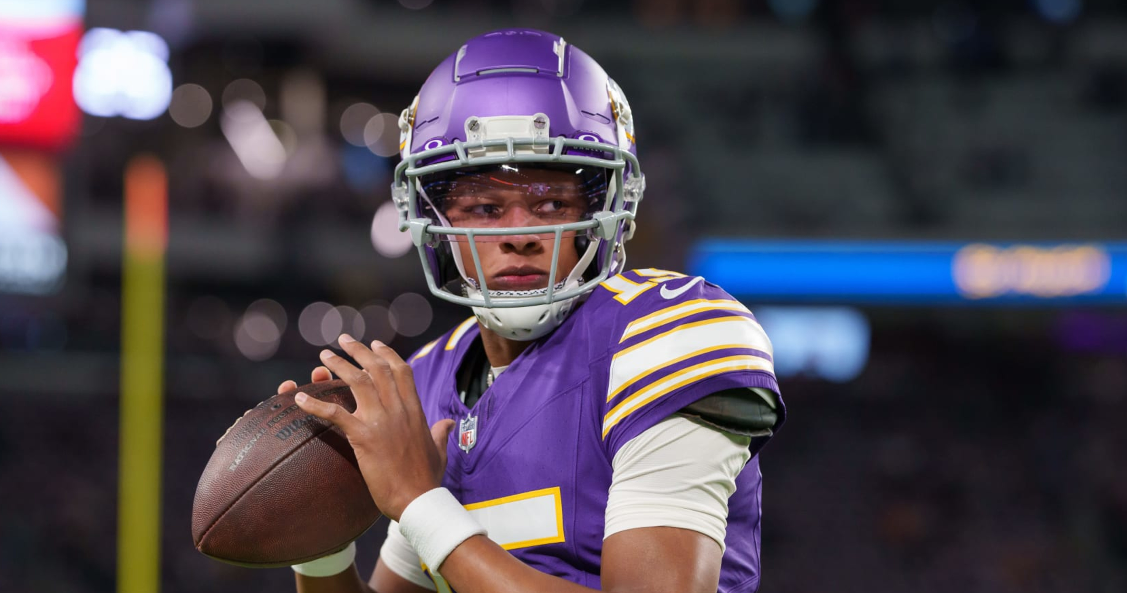 Josh Dobbs to Remain Vikings' QB1 vs. Raiders Despite Struggles in