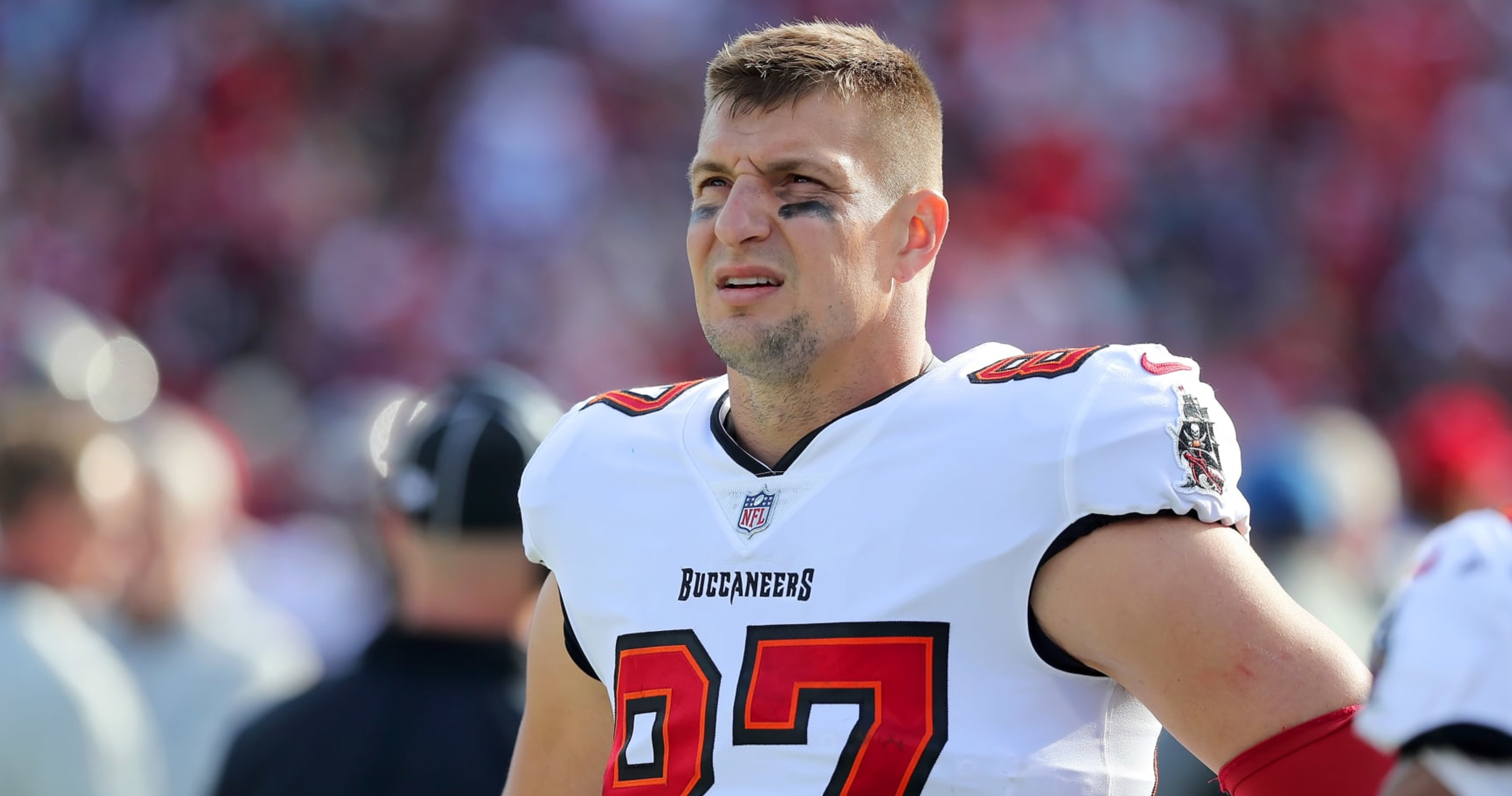 Rob Gronkowski Says 2 NFL Teams Reached Out After 'I'm Kinda Bored' Tweet